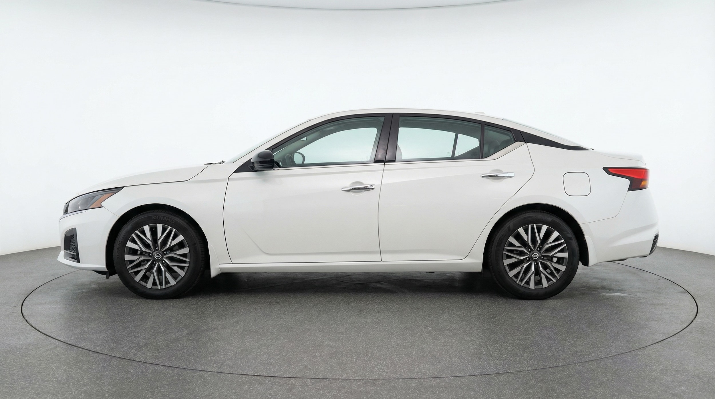 Thumbnail: 2025 Nissan Altima - 4