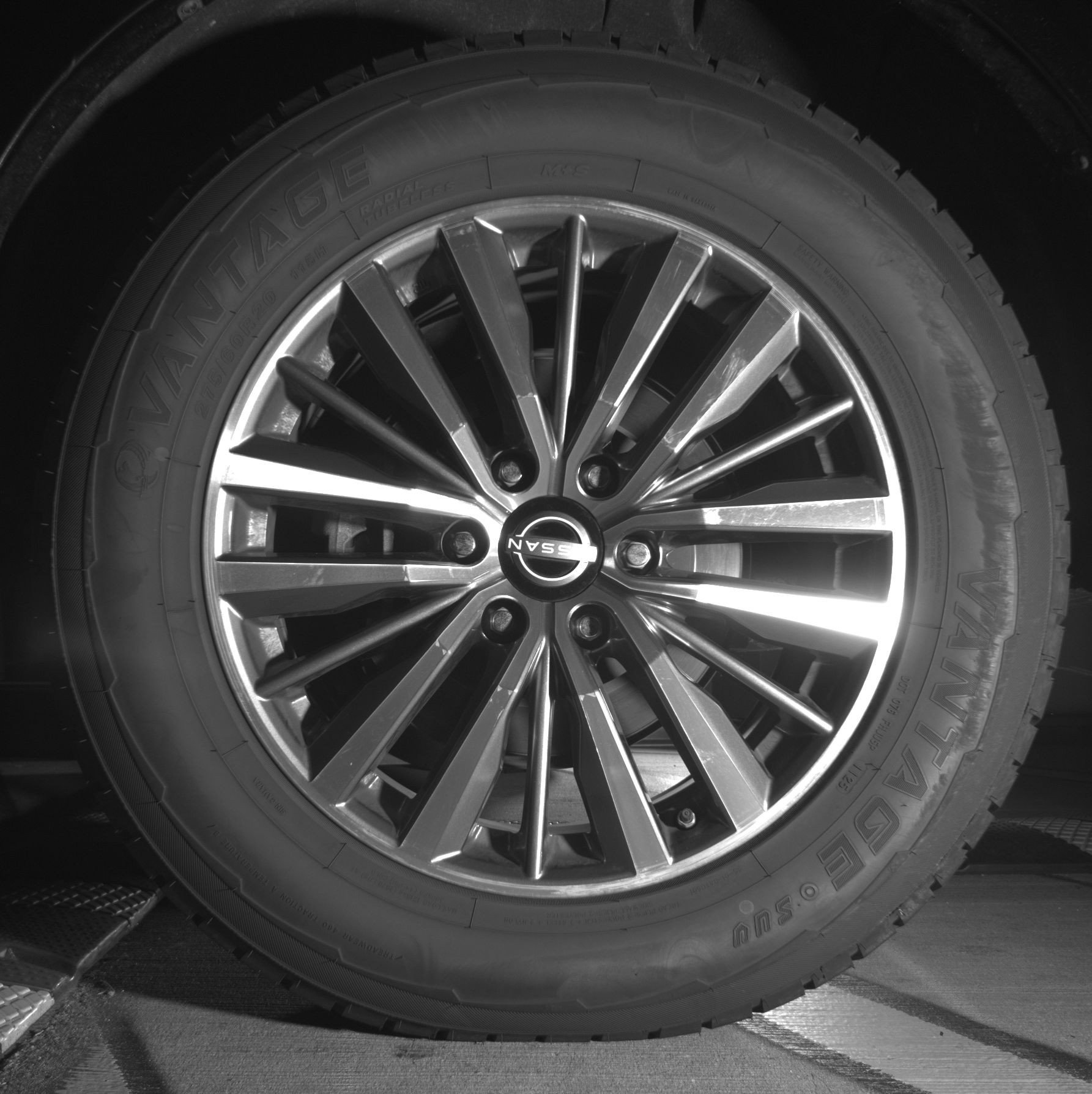 Thumbnail: 2023 Nissan Armada - 13