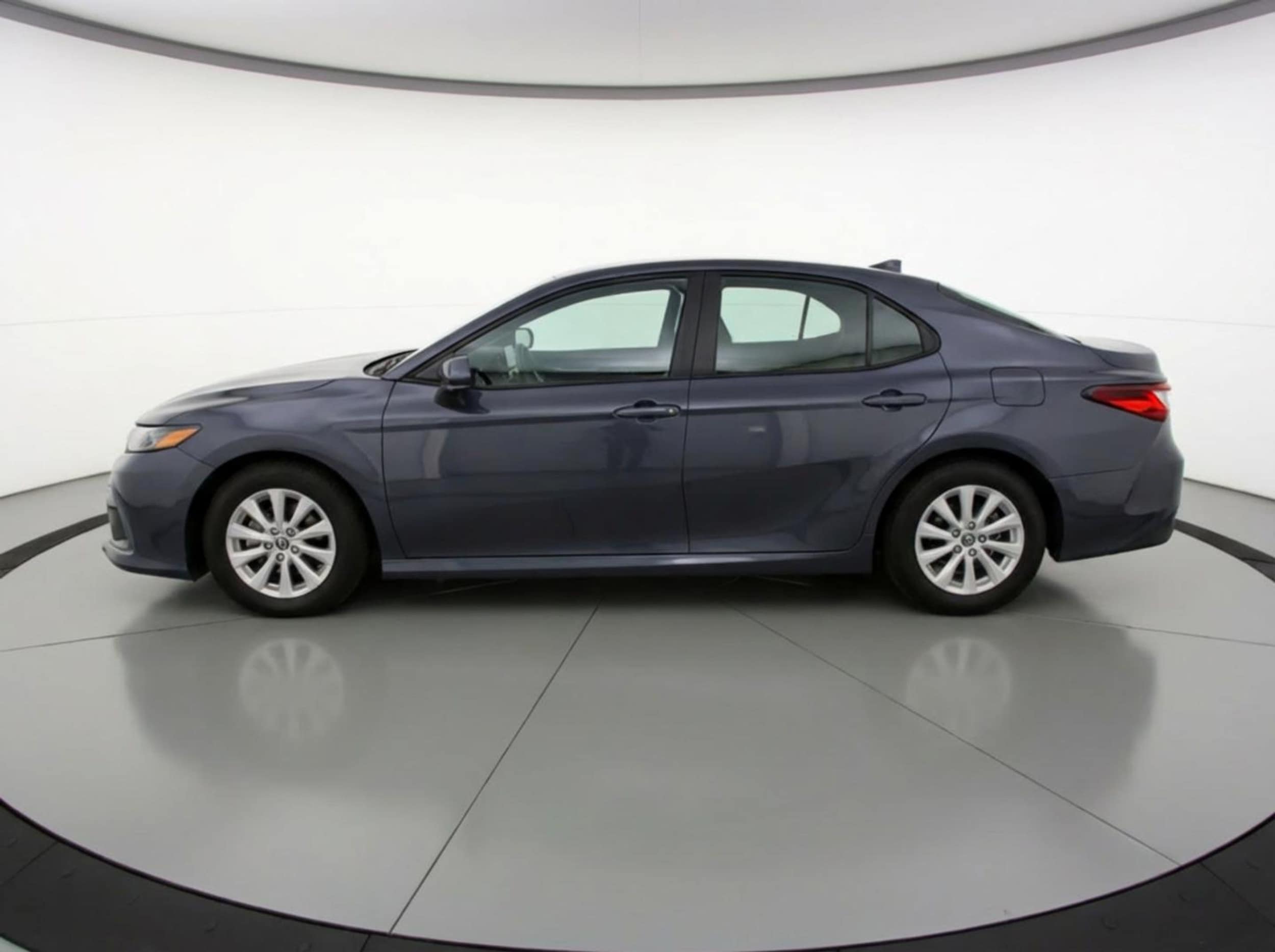 Thumbnail: 2025 Toyota Camry - 4