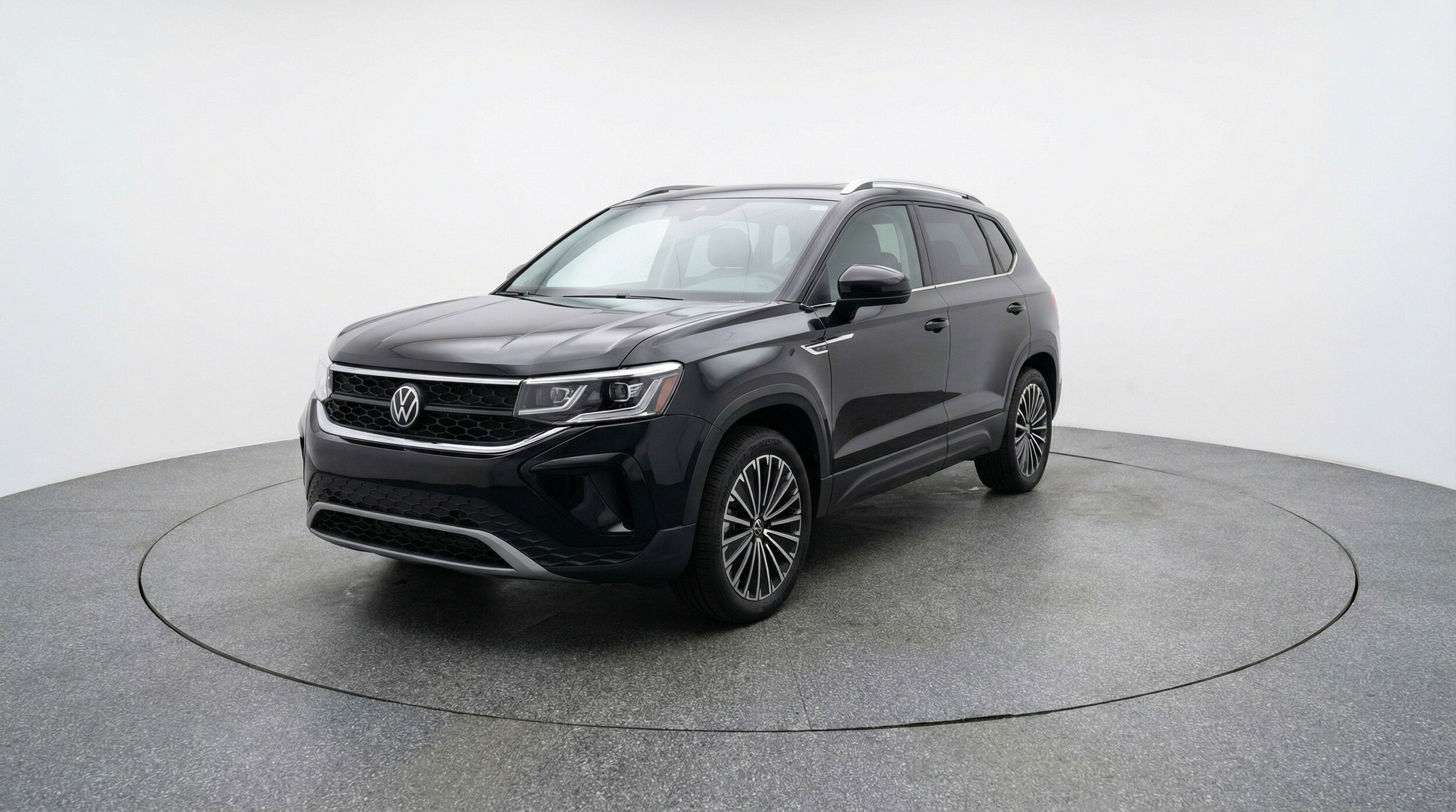 Thumbnail: 2025 Volkswagen Taos - 3