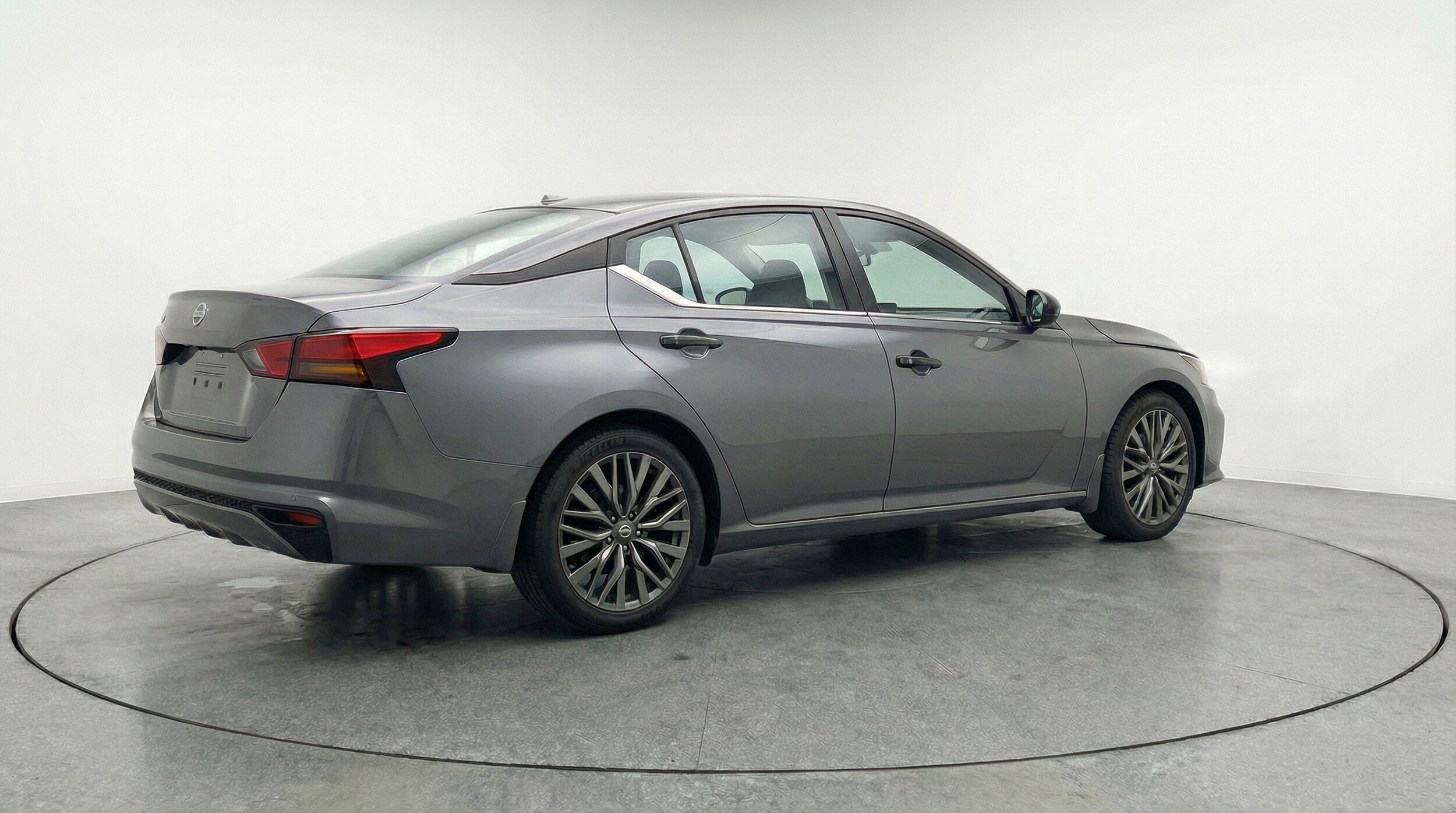 Thumbnail: 2025 Nissan Altima - 9