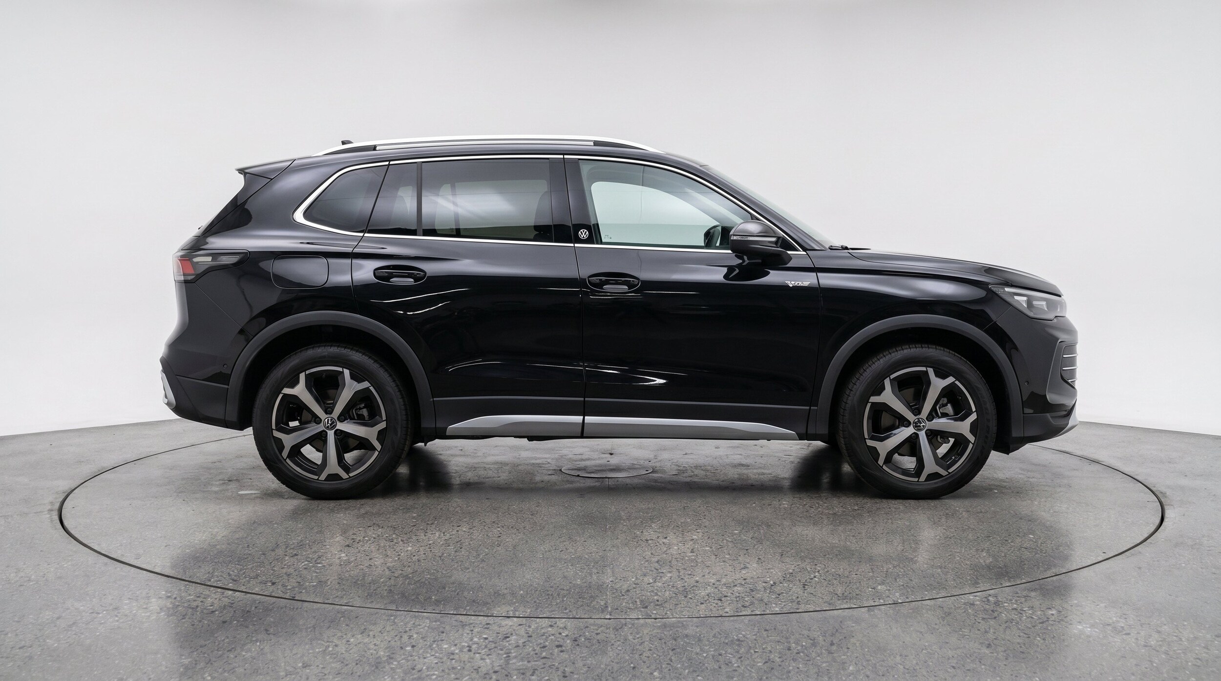 Thumbnail: 2026 Volkswagen Tiguan - 11
