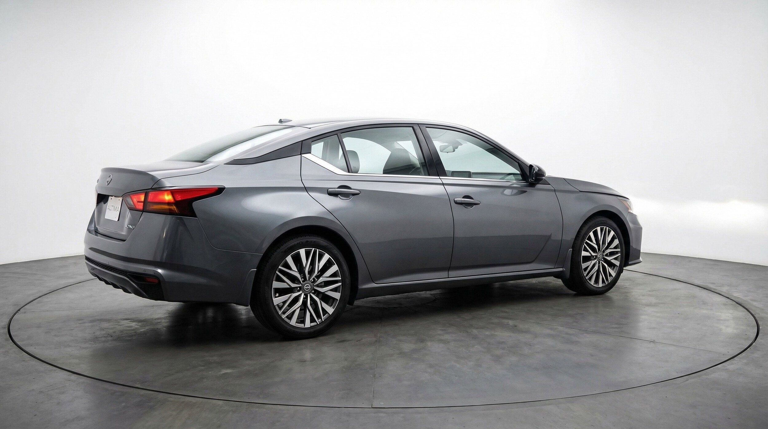 Thumbnail: 2025 Nissan Altima - 9