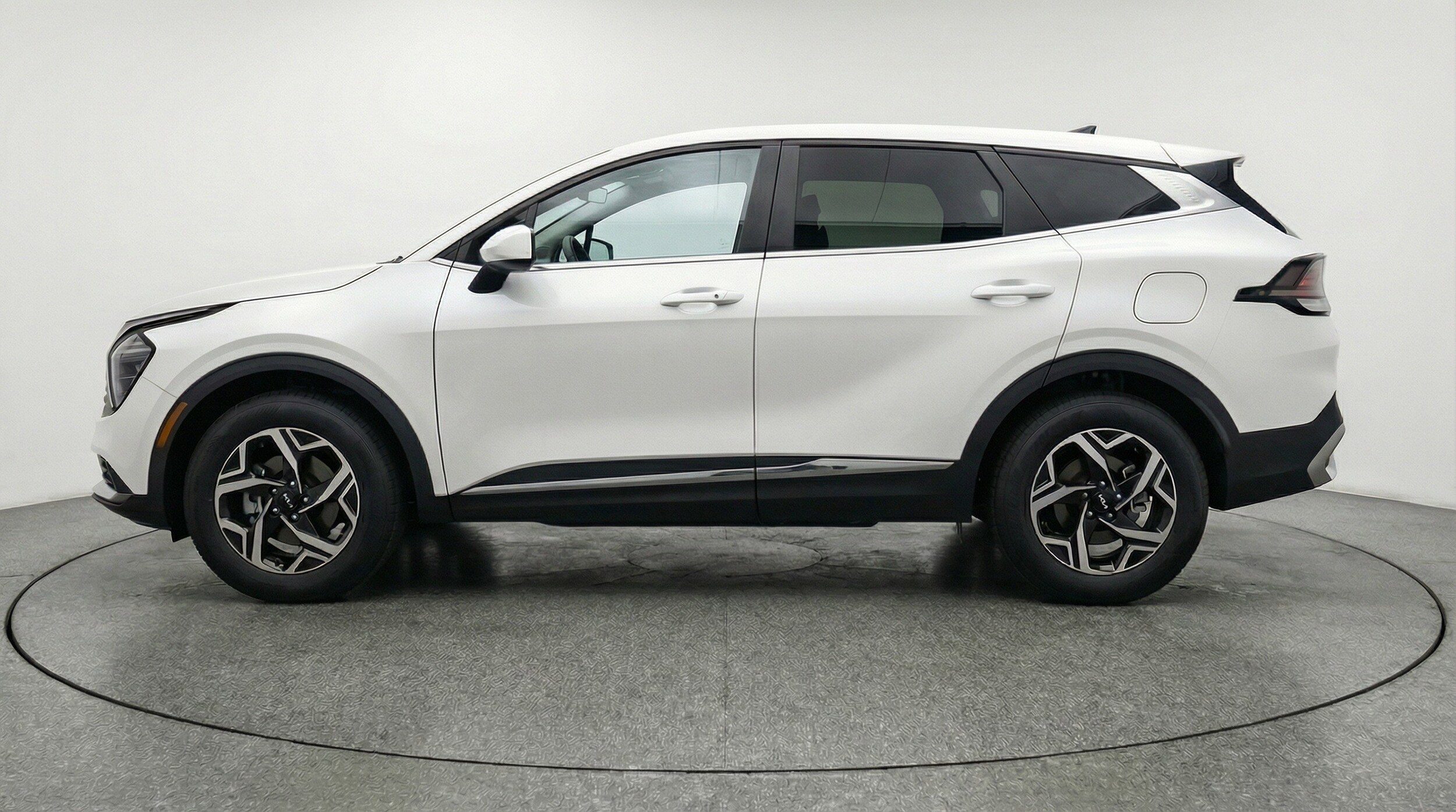 Thumbnail: 2025 Kia Sportage - 5