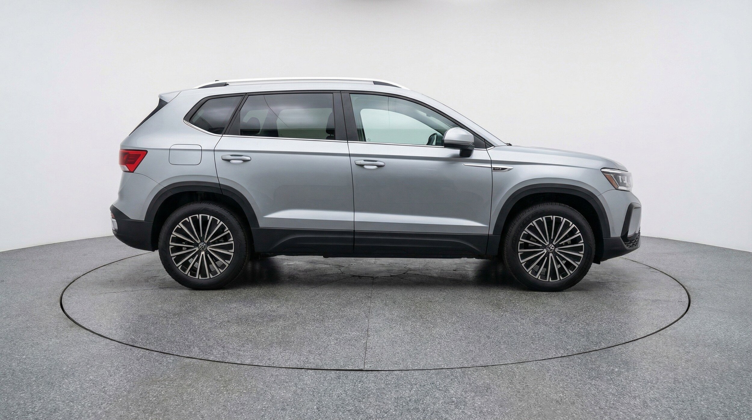 Thumbnail: 2025 Volkswagen Taos - 11