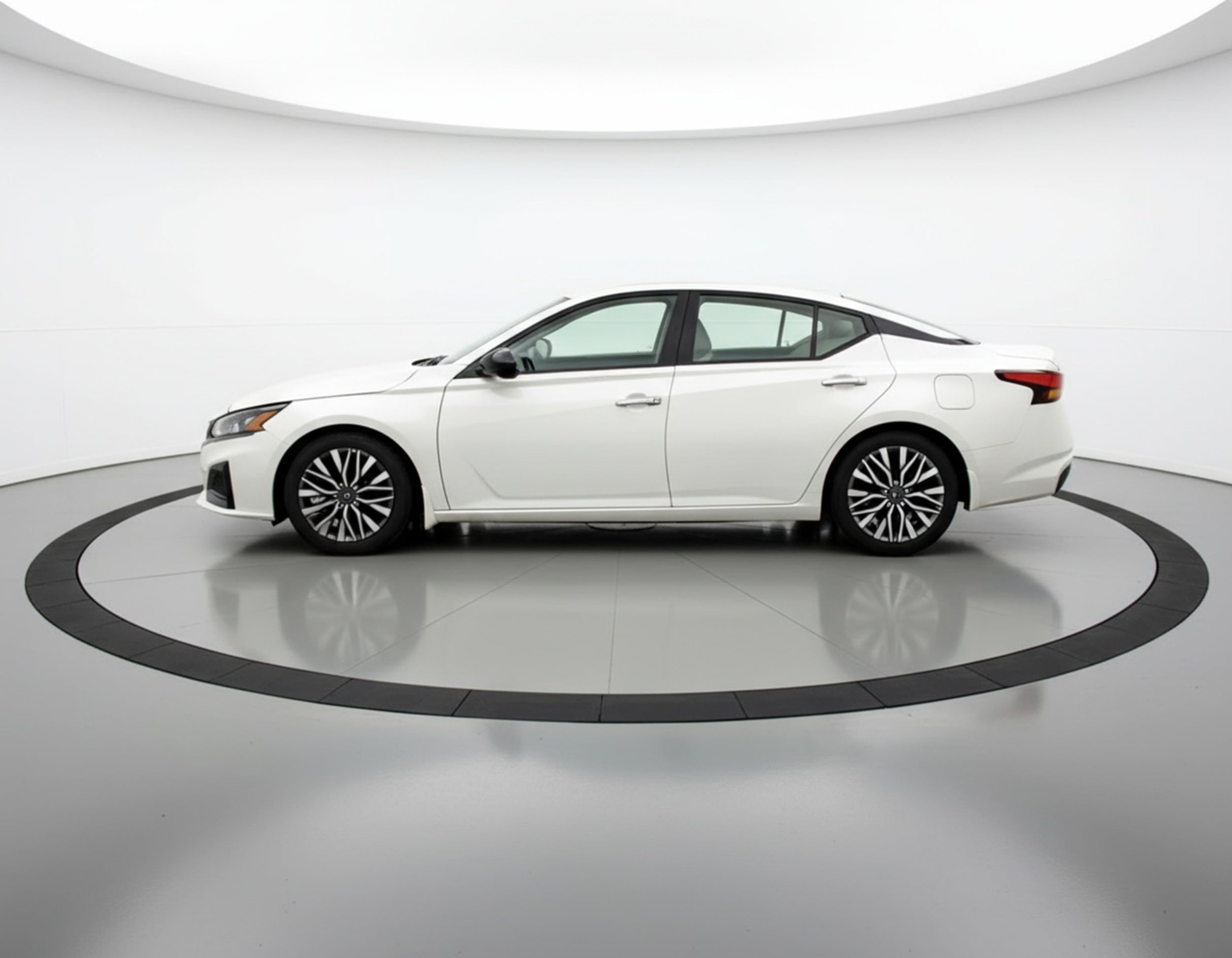 Thumbnail: 2025 Nissan Altima - 4