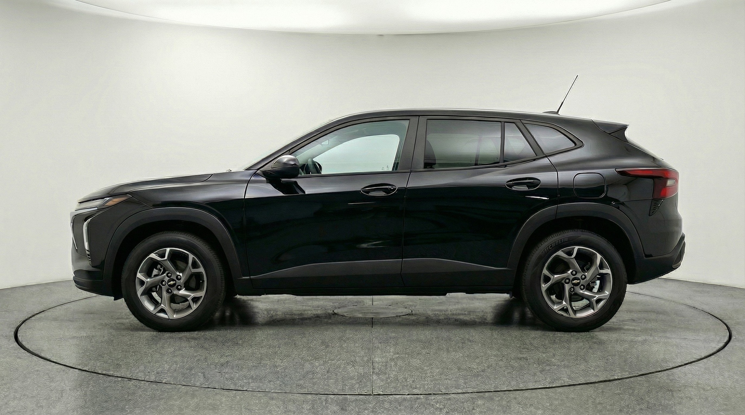 Thumbnail: 2025 Chevrolet Trax - 5