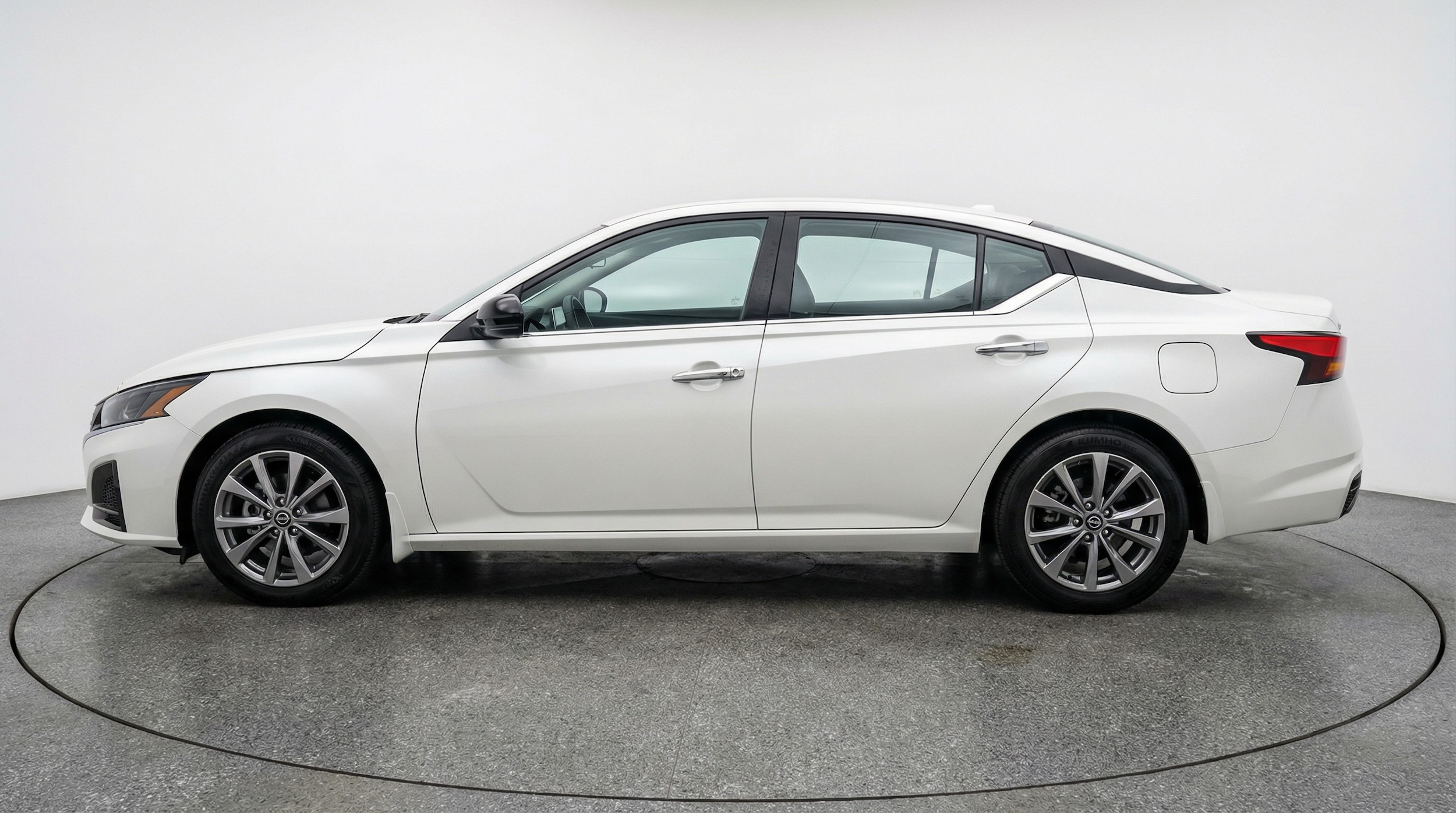 Thumbnail: 2025 Nissan Altima - 4