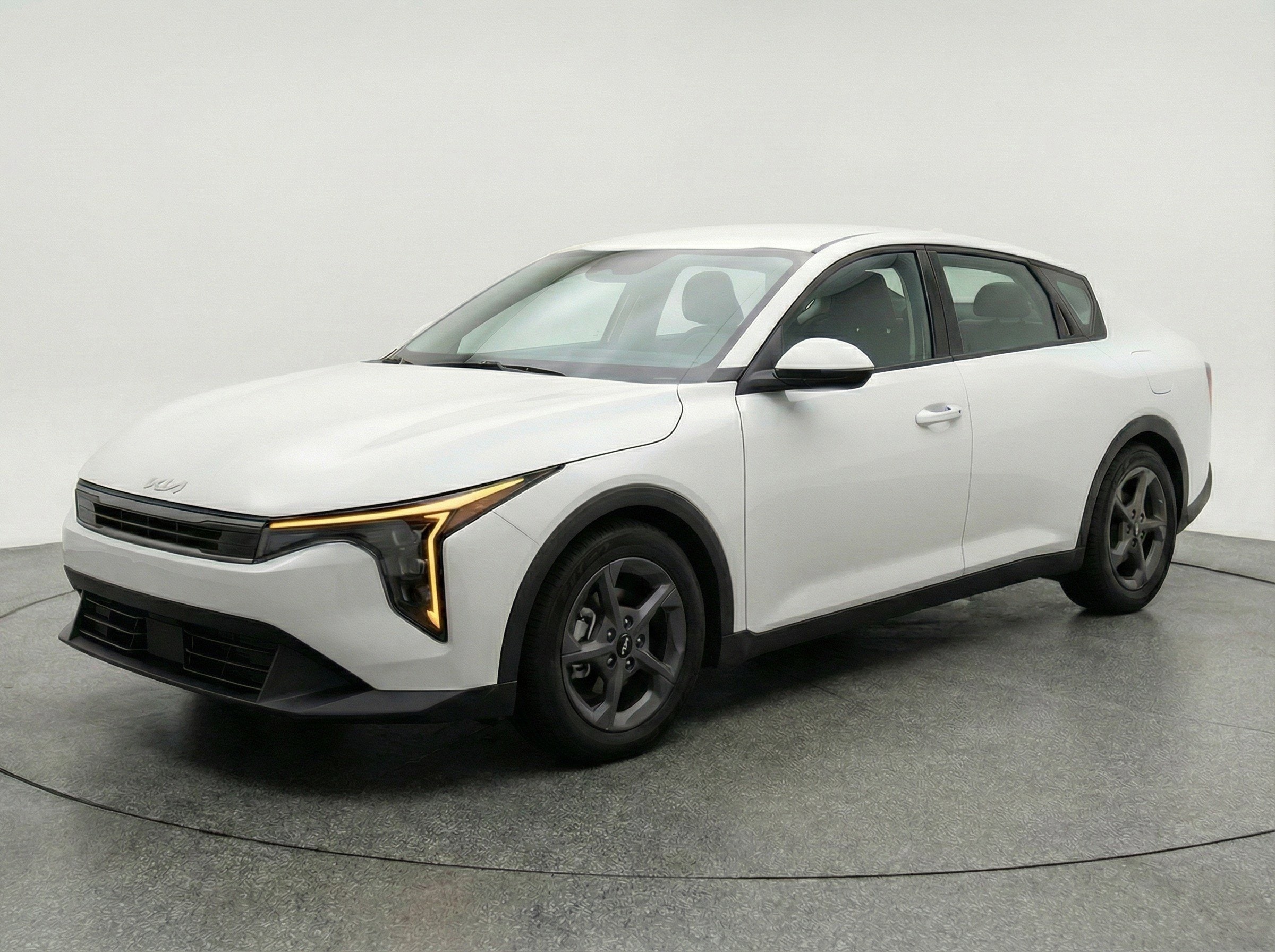 Thumbnail: 2025 Kia K4 - 3