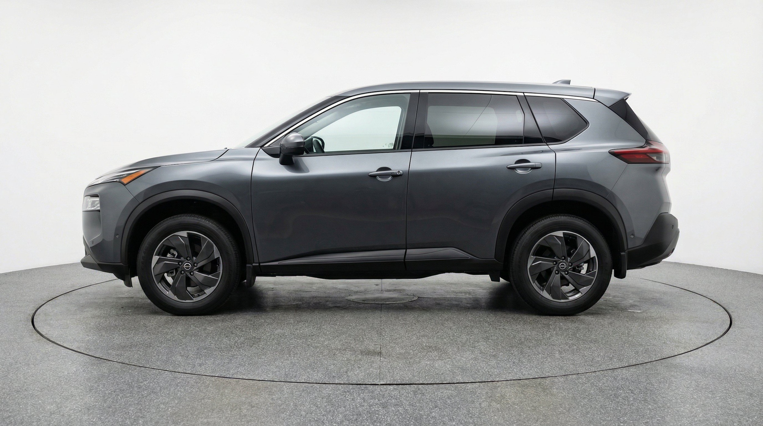2025 Nissan Rogue SV - Photo 5