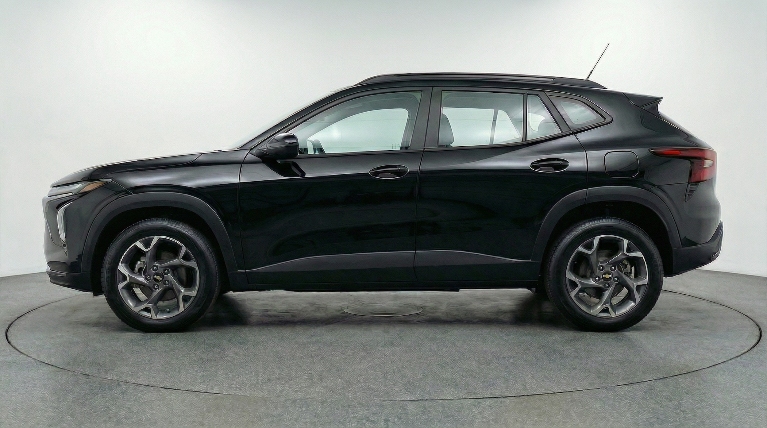 Thumbnail: 2025 Chevrolet Trax - 4