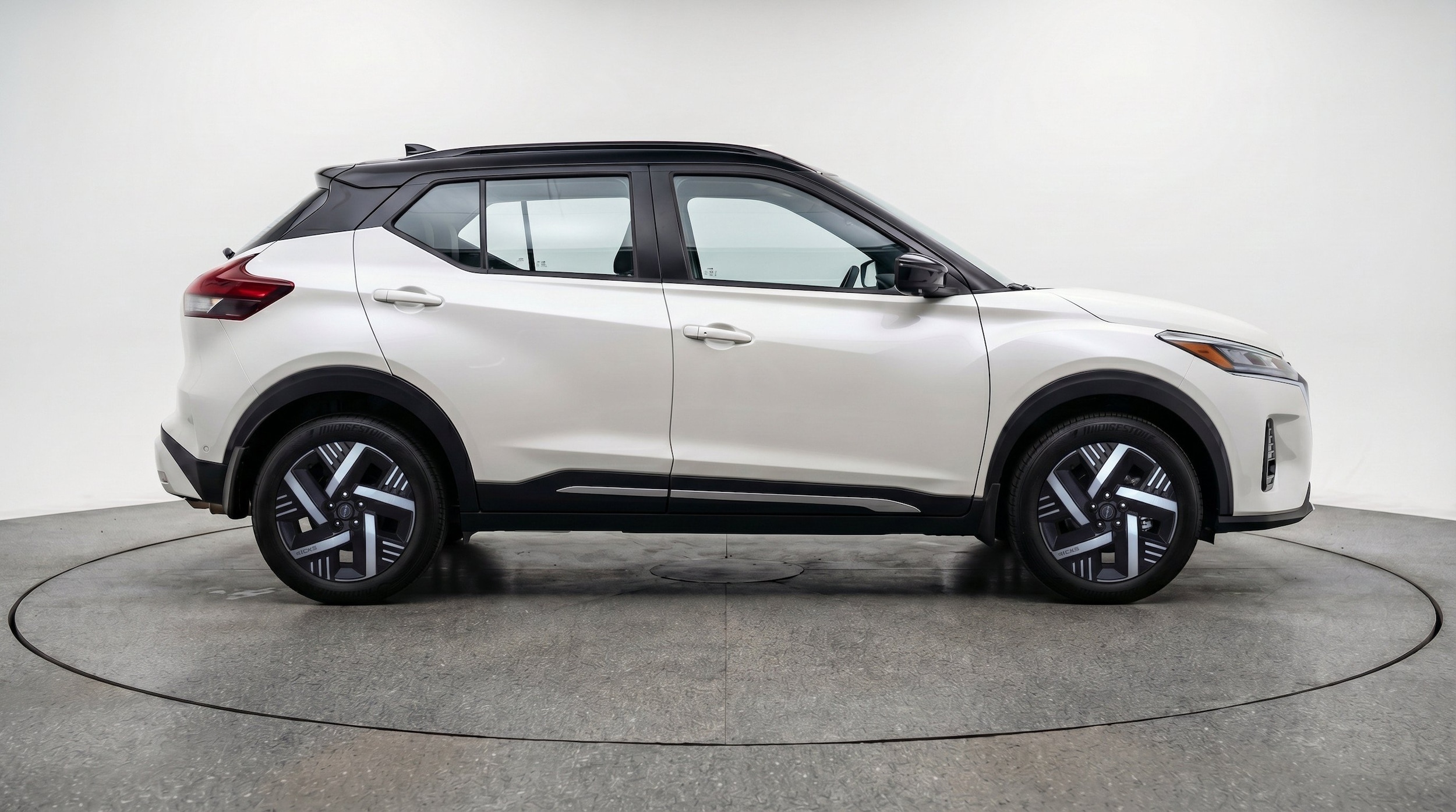 Thumbnail: 2026 Nissan Kicks - 11