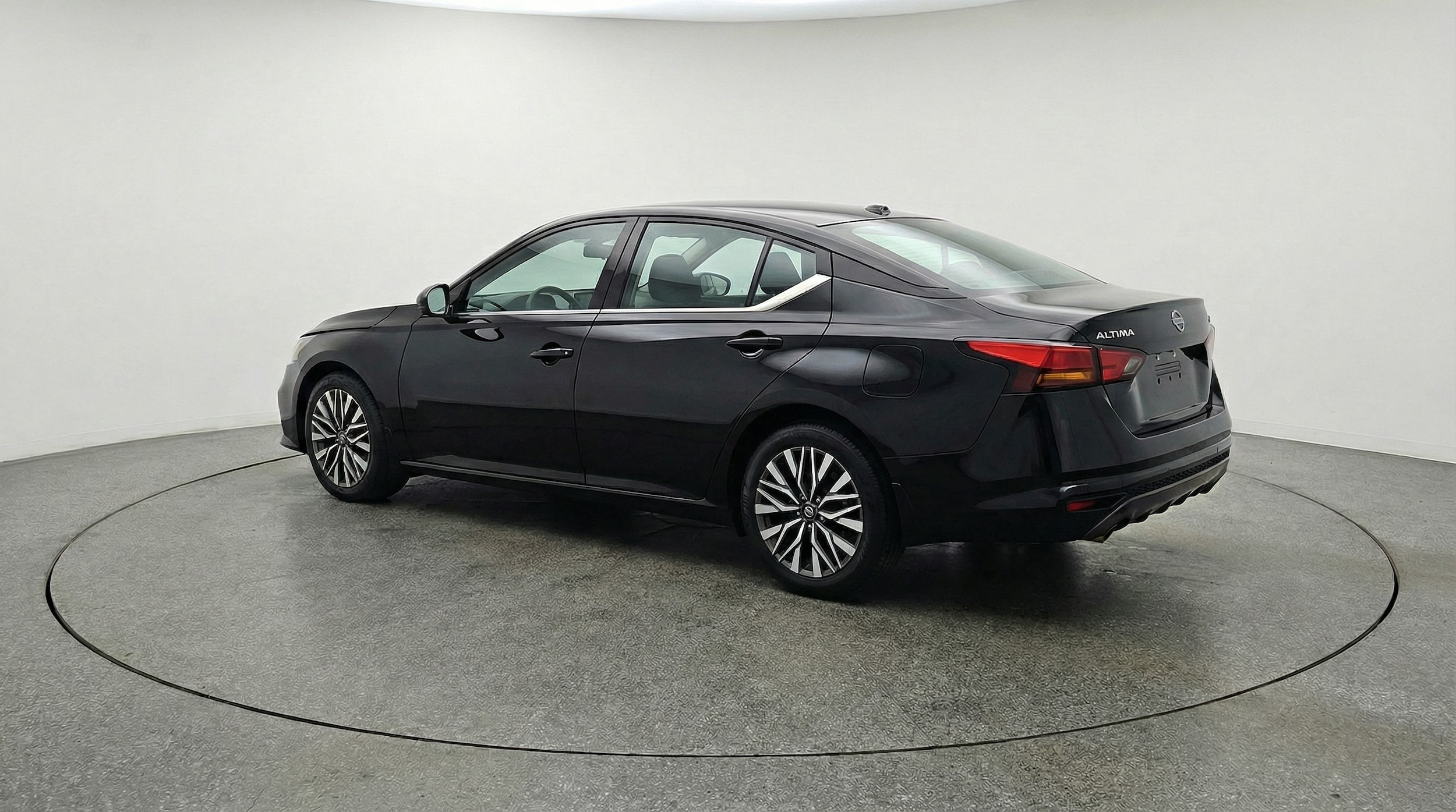 Thumbnail: 2025 Nissan Altima - 5