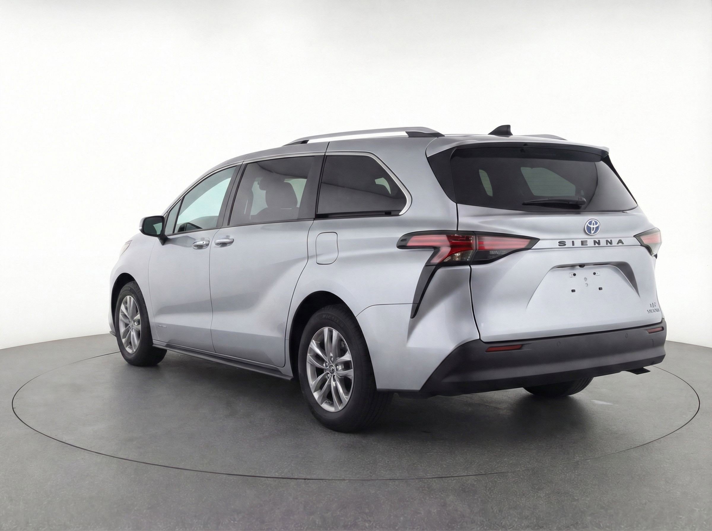Thumbnail: 2024 Toyota Sienna - 6