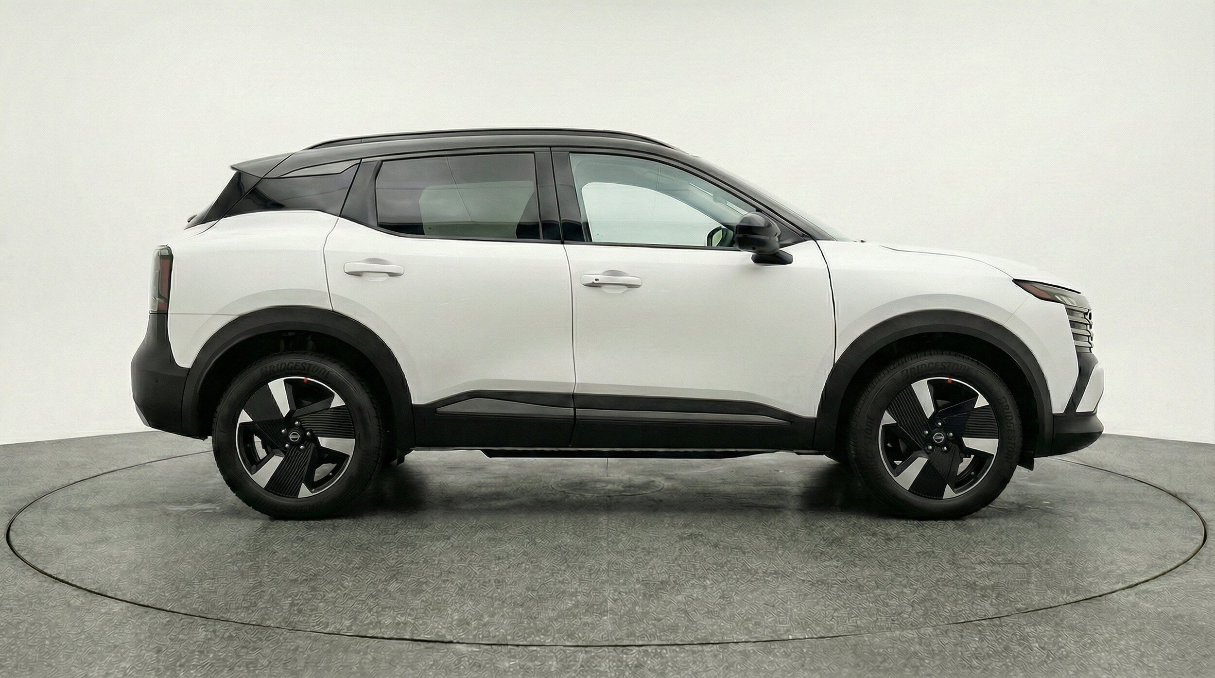Thumbnail: 2026 Nissan Kicks - 10