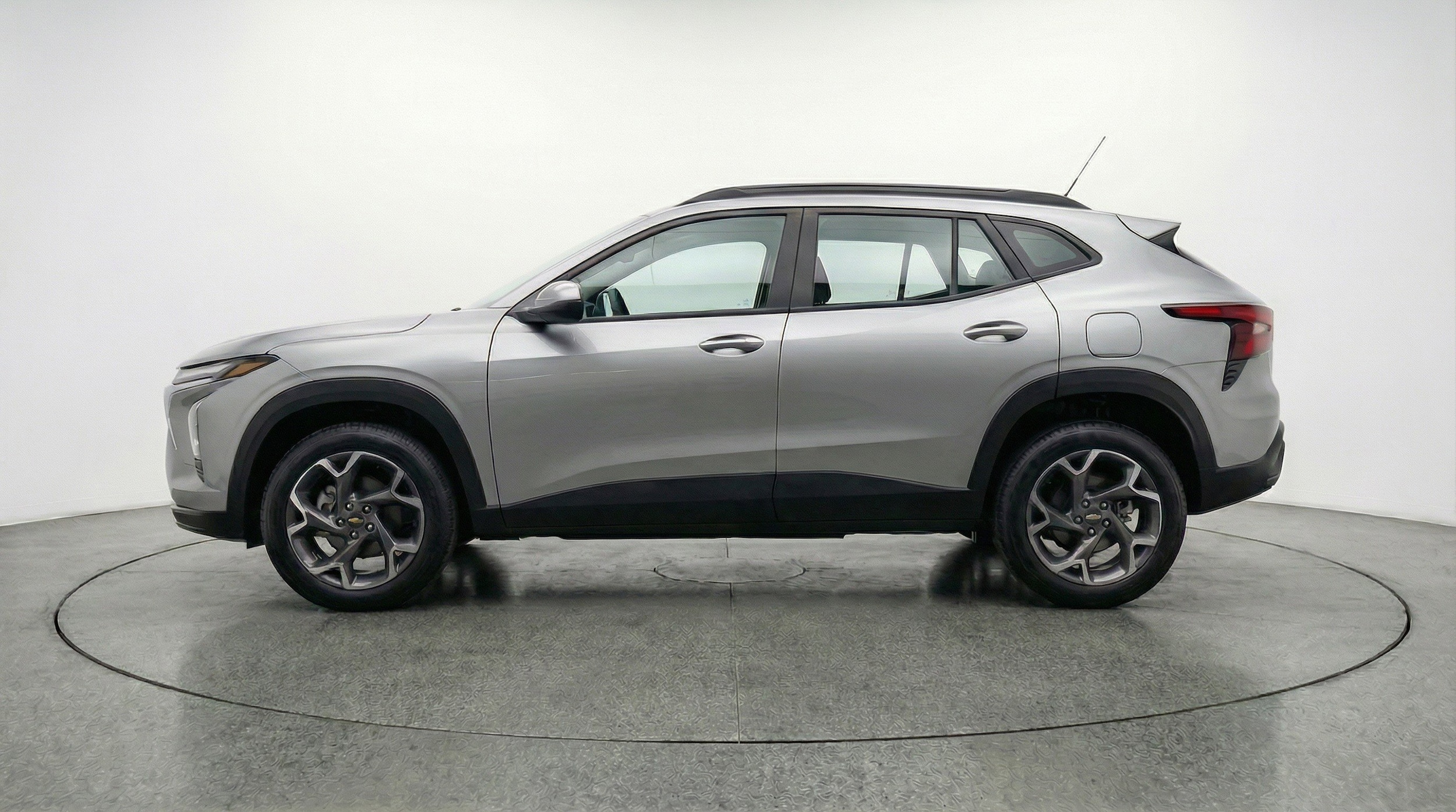 Thumbnail: 2025 Chevrolet Trax - 5