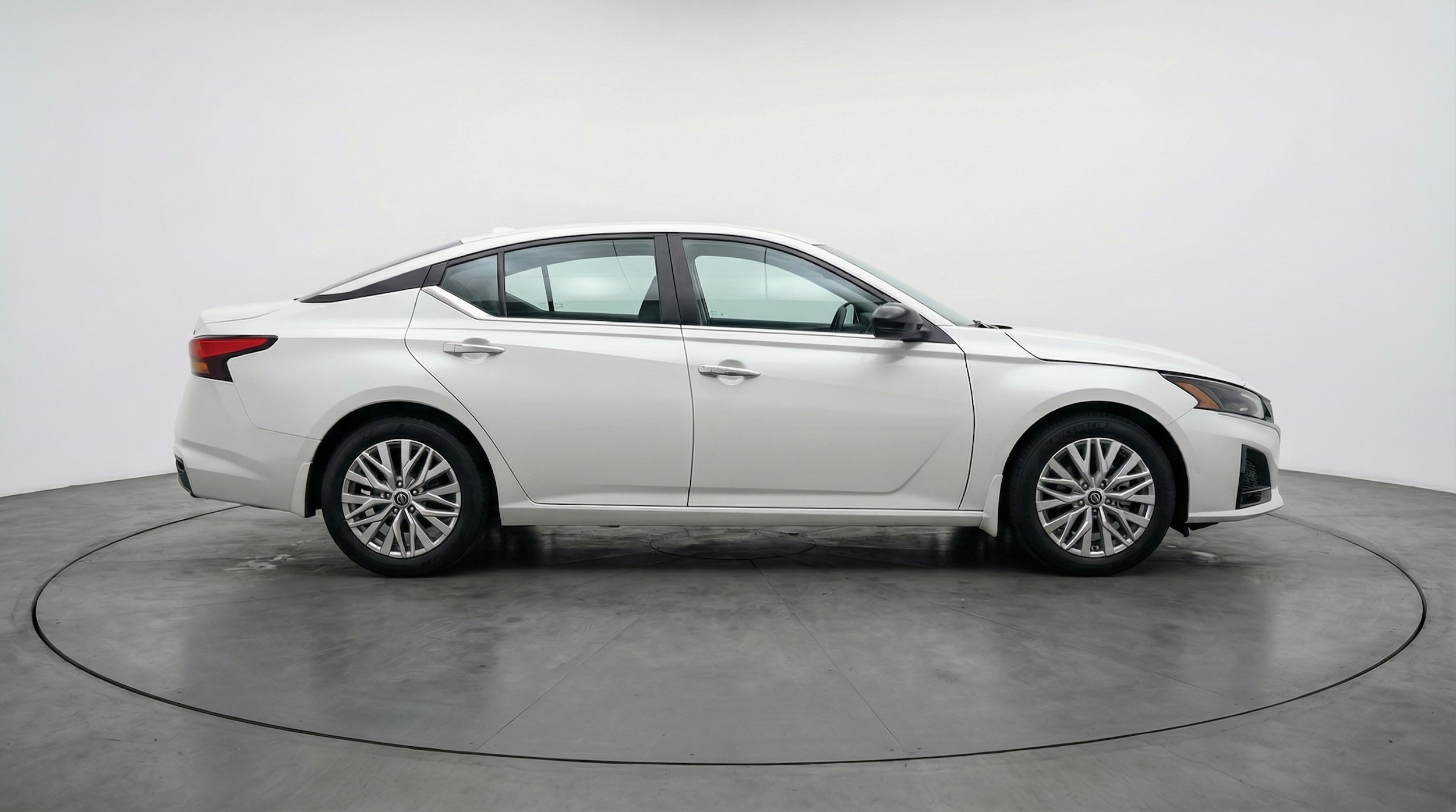 Thumbnail: 2025 Nissan Altima - 8