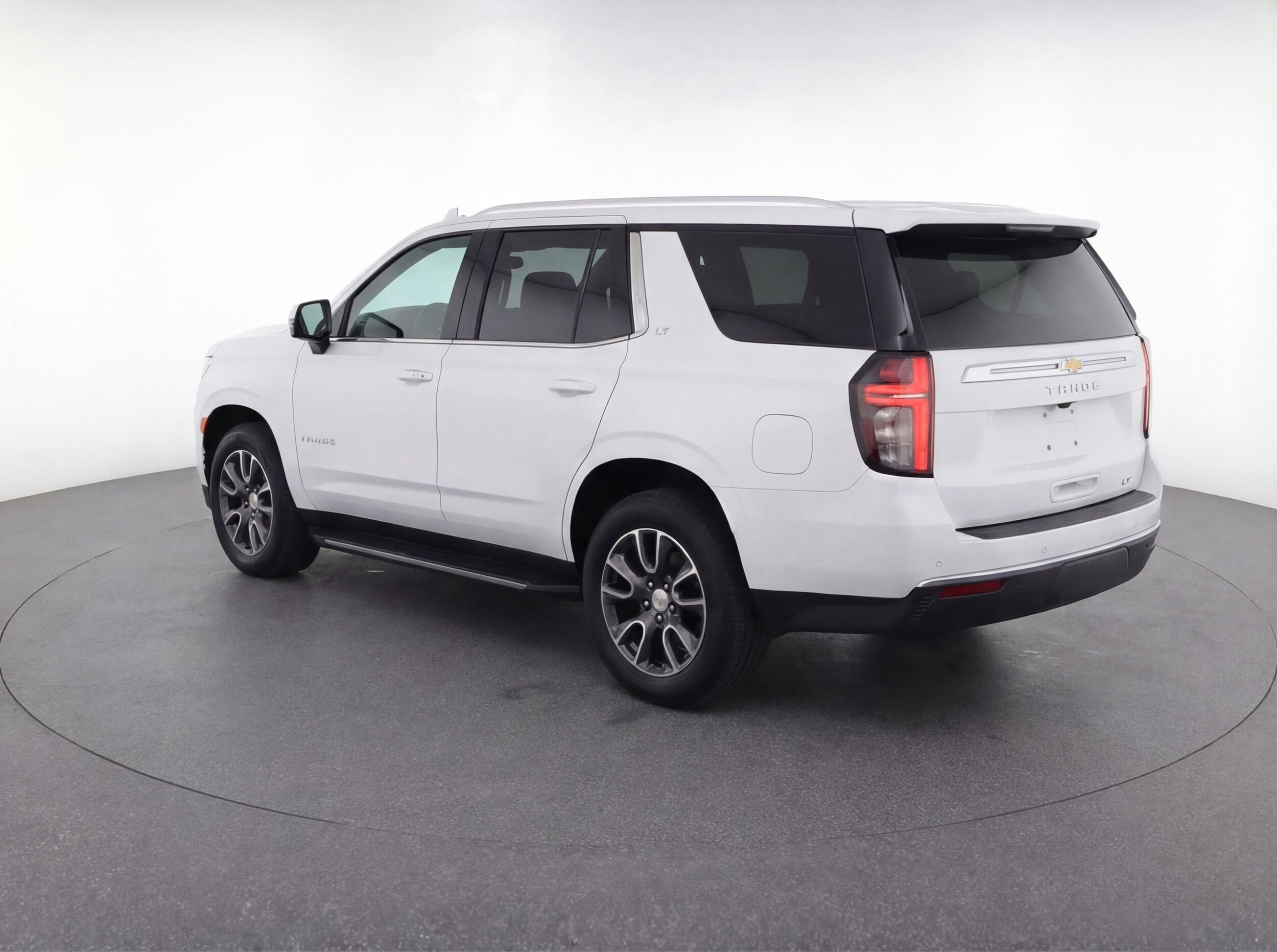 Thumbnail: 2024 Chevrolet Tahoe - 6