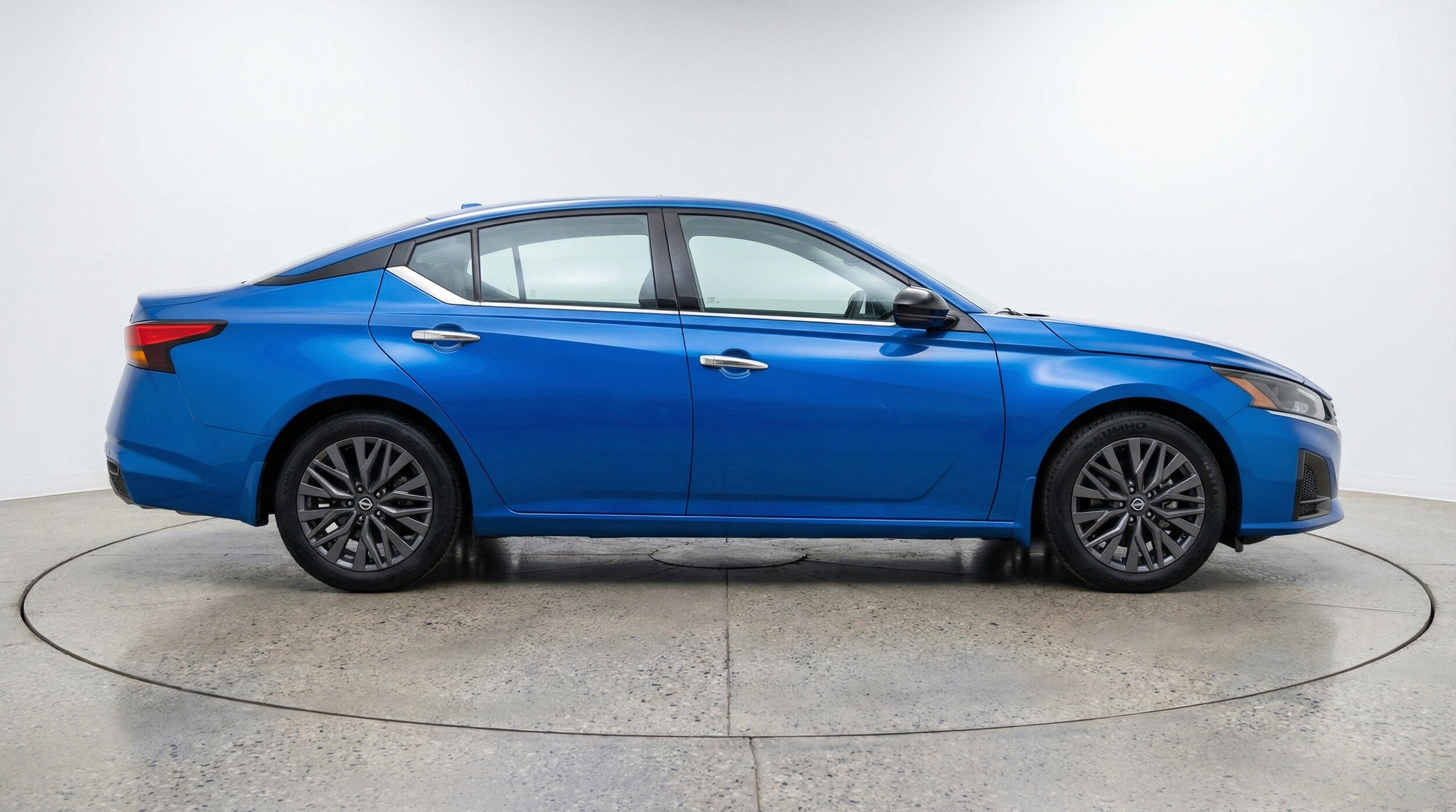 Thumbnail: 2025 Nissan Altima - 11