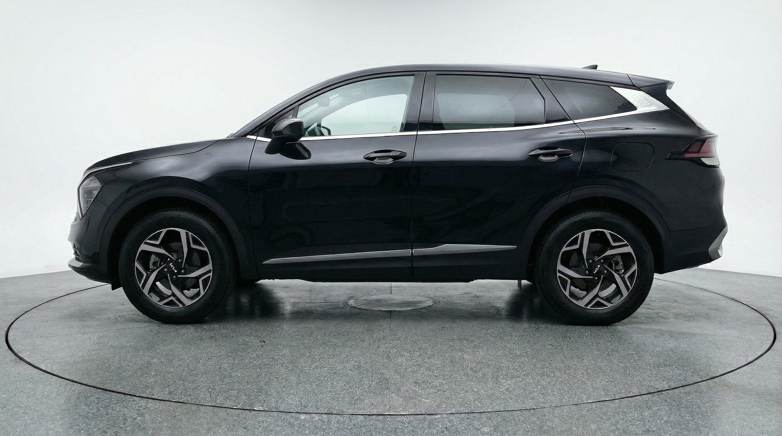 Thumbnail: 2025 Kia Sportage - 4