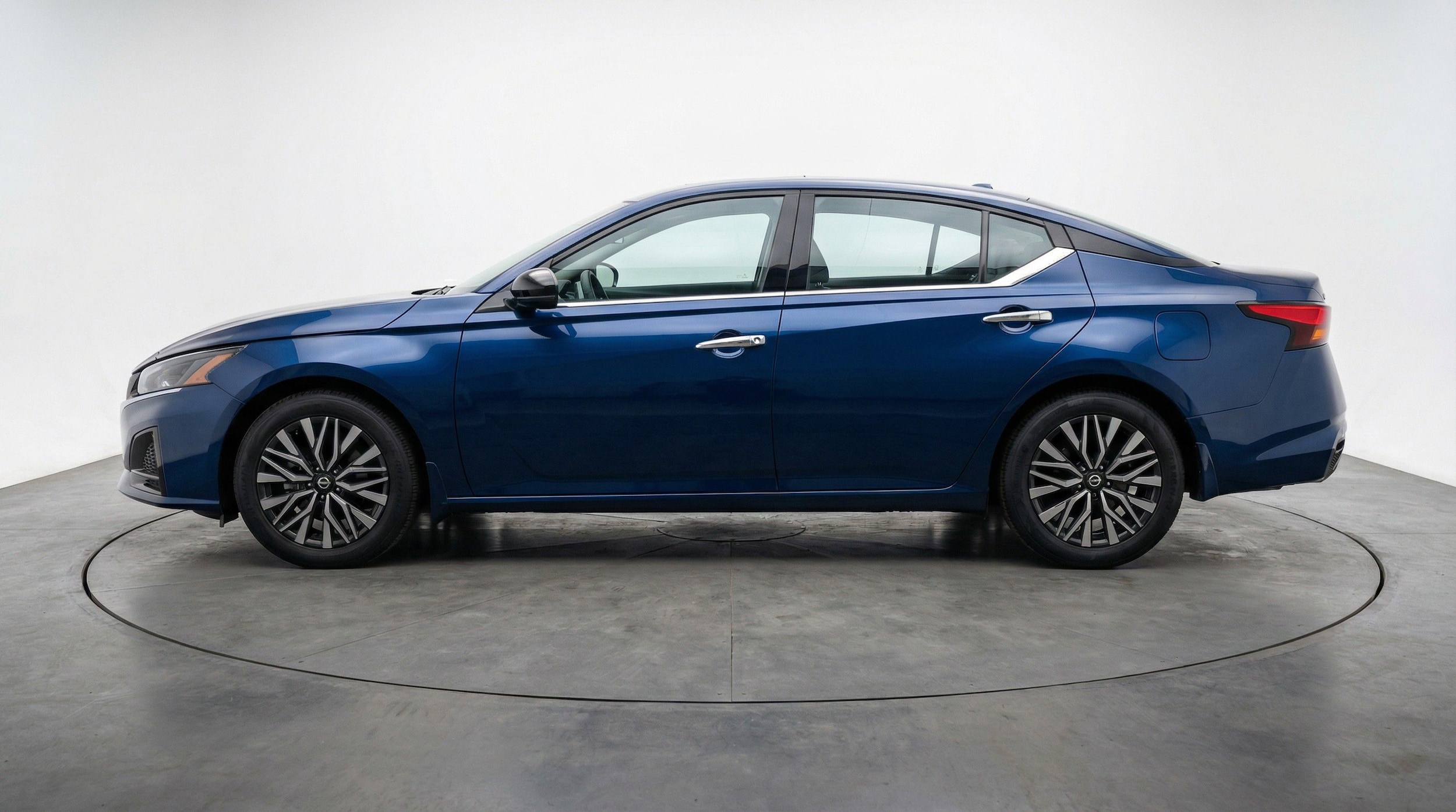 Thumbnail: 2025 Nissan Altima - 5