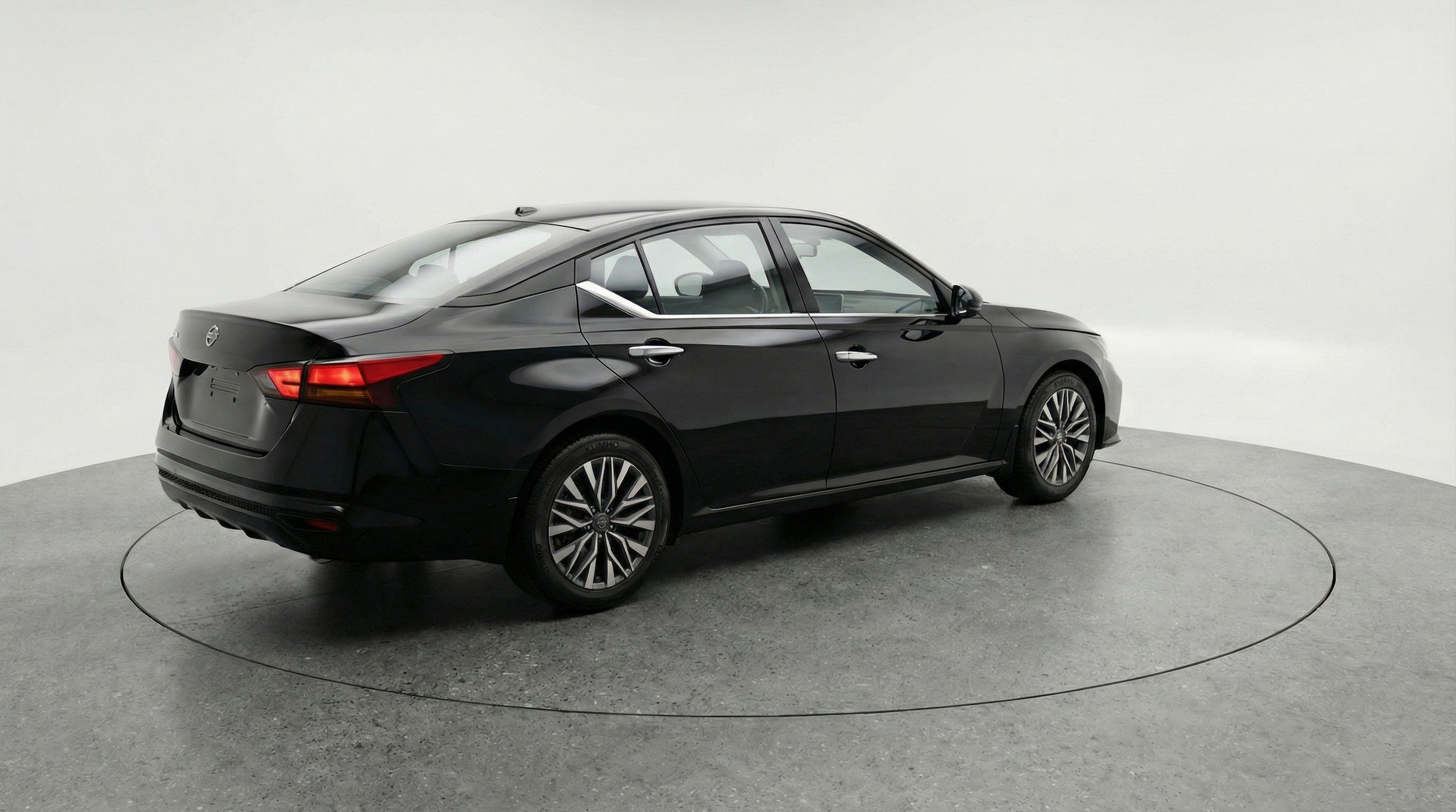 Thumbnail: 2025 Nissan Altima - 9