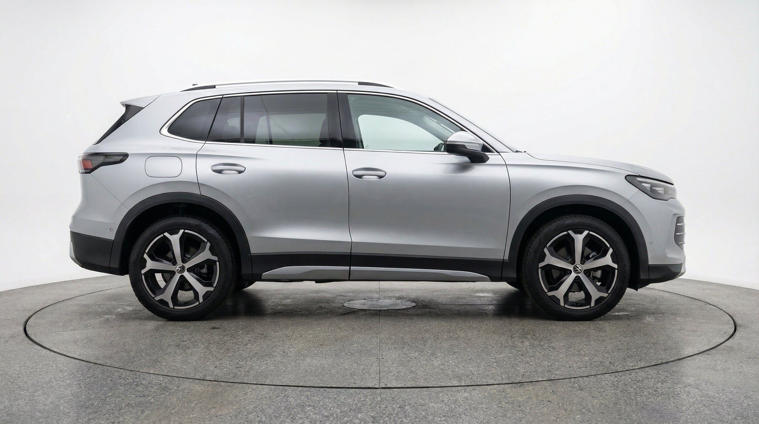 Thumbnail: 2026 Volkswagen Tiguan - 11