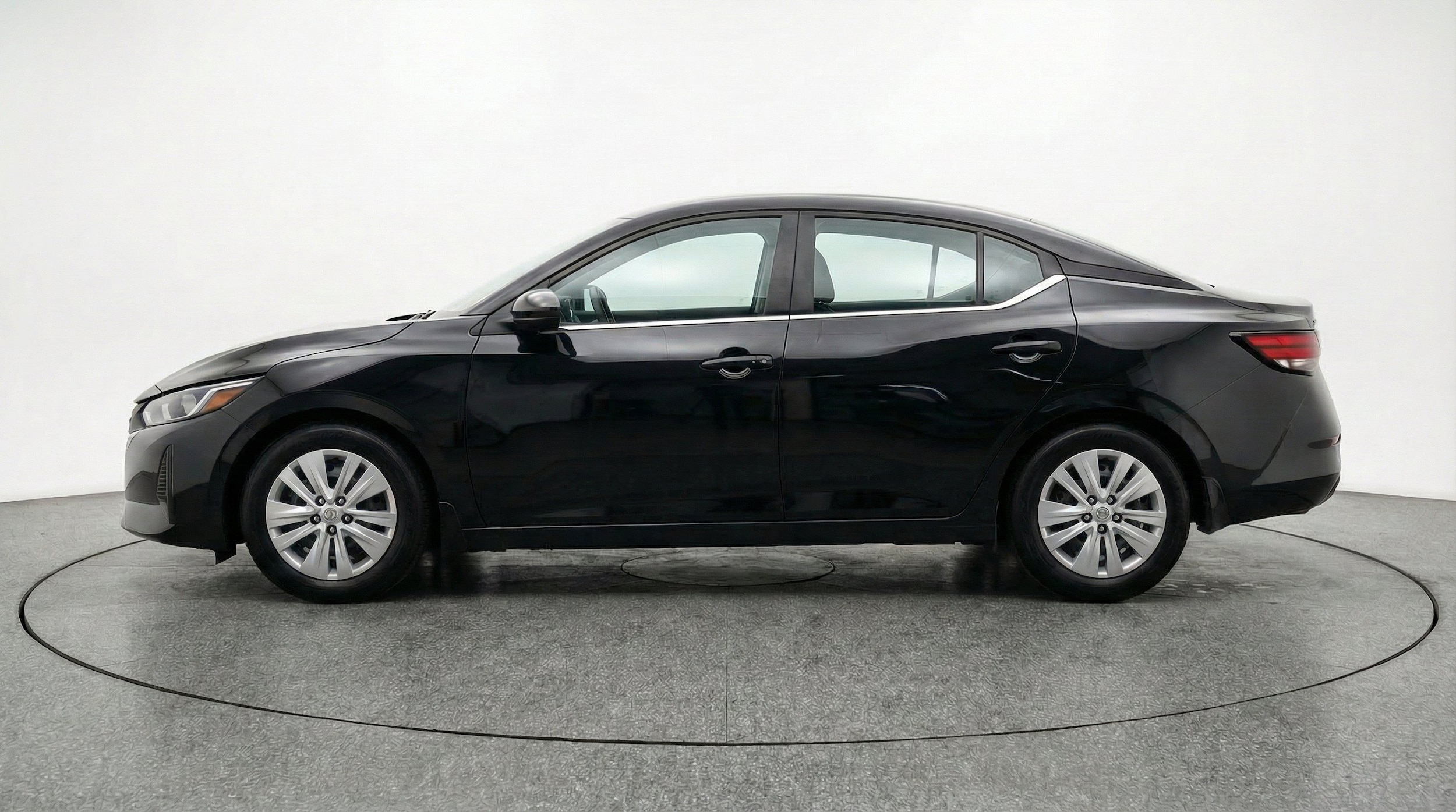 Thumbnail: 2025 Nissan Sentra - 5