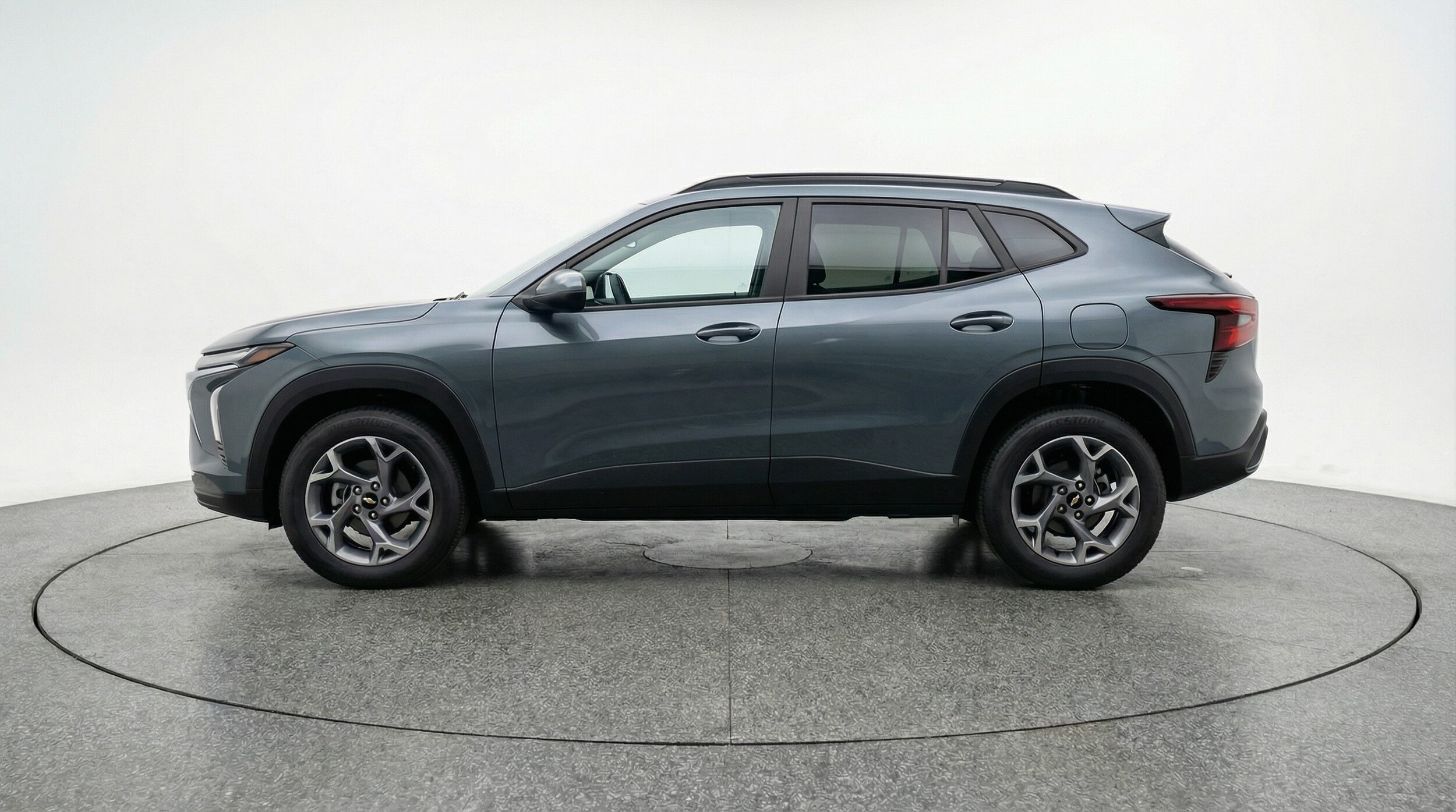 Thumbnail: 2025 Chevrolet Trax - 4