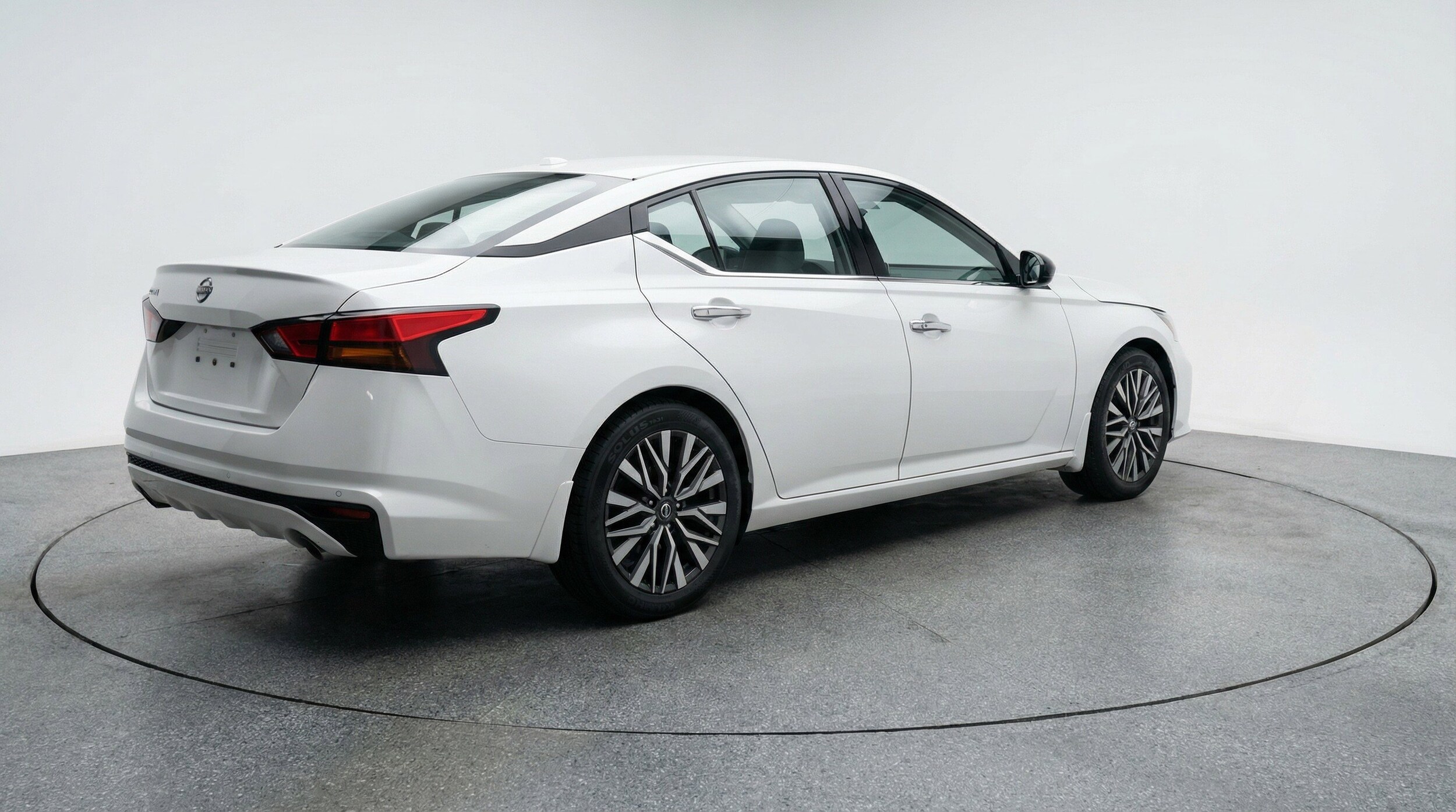 Thumbnail: 2025 Nissan Altima - 9