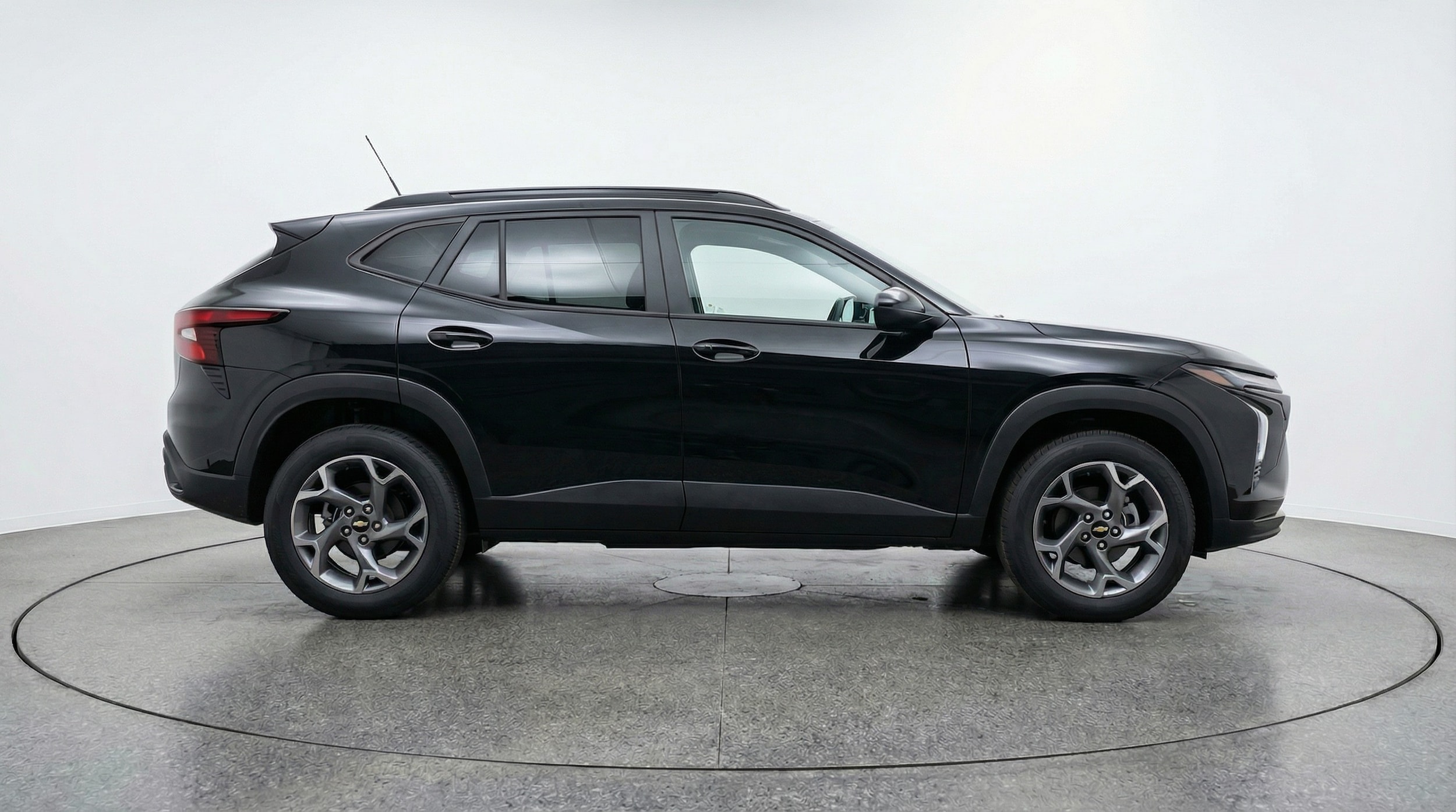 Thumbnail: 2025 Chevrolet Trax - 8