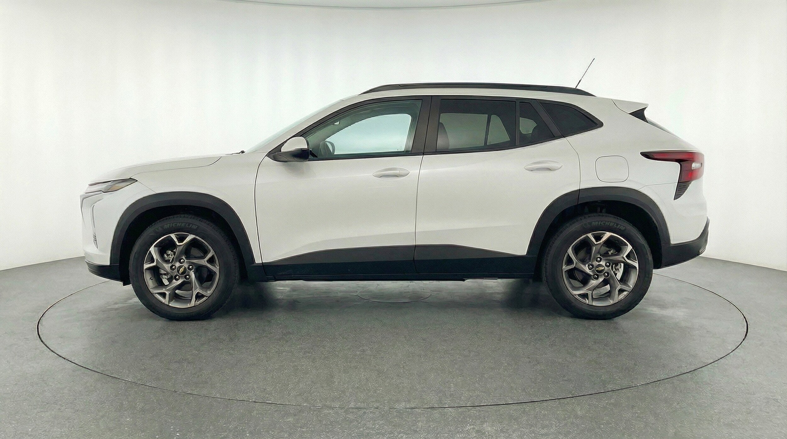 Thumbnail: 2025 Chevrolet Trax - 5