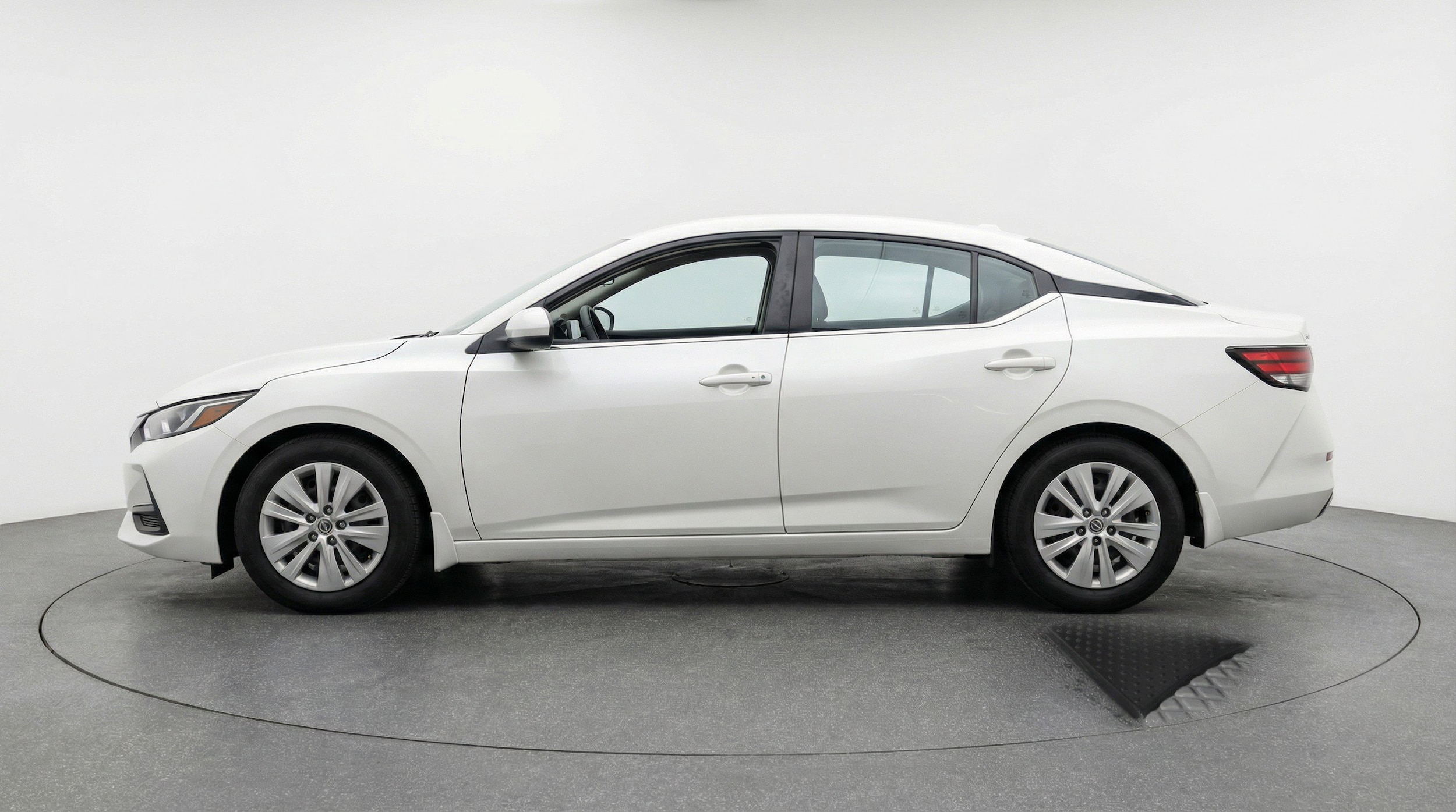 Thumbnail: 2025 Nissan Sentra - 5