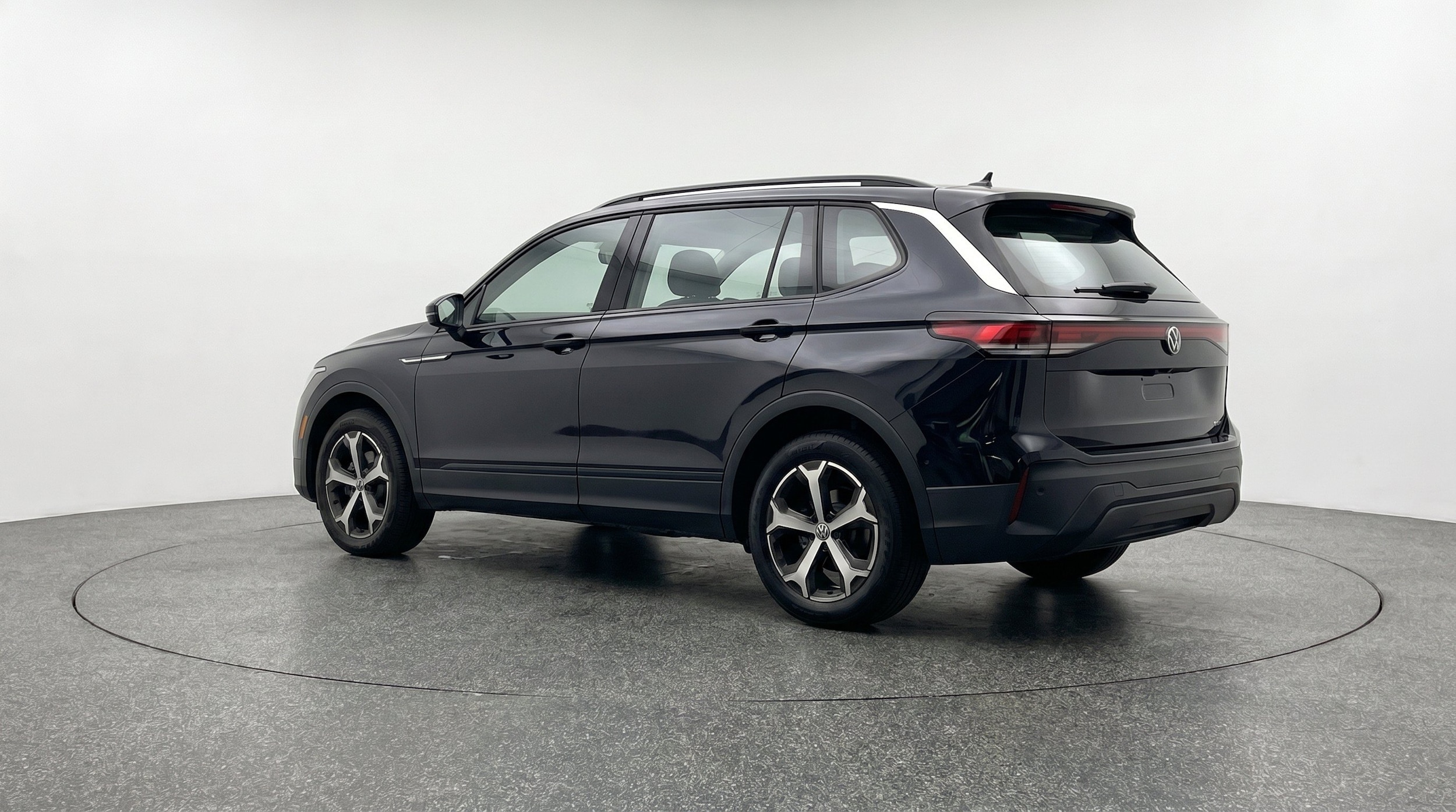 Thumbnail: 2026 Volkswagen Tiguan - 6