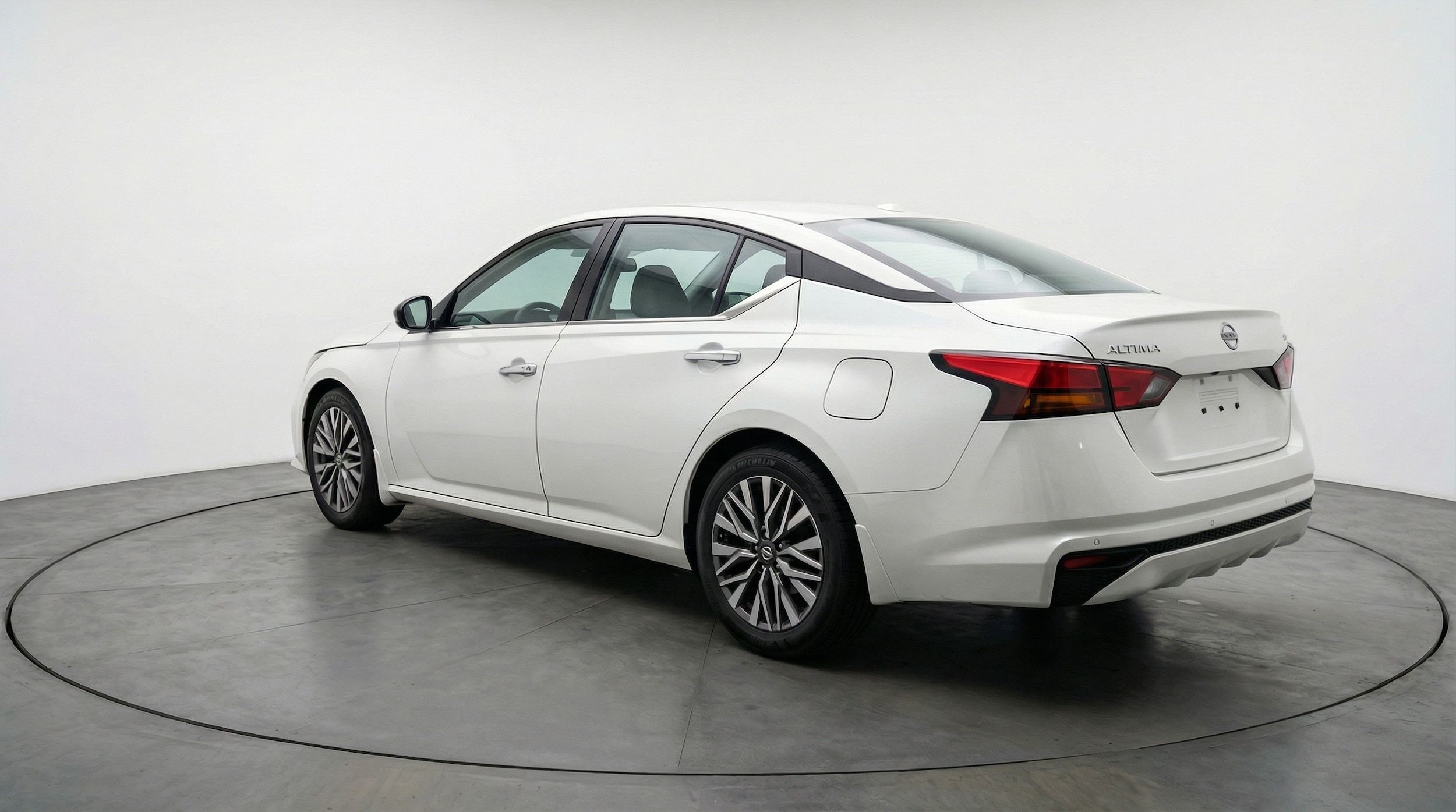 Thumbnail: 2025 Nissan Altima - 5