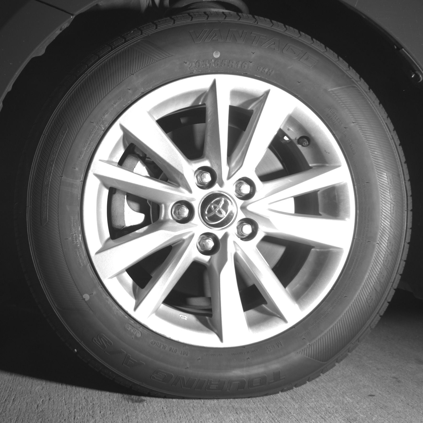 Thumbnail: 2025 Toyota Camry - 9