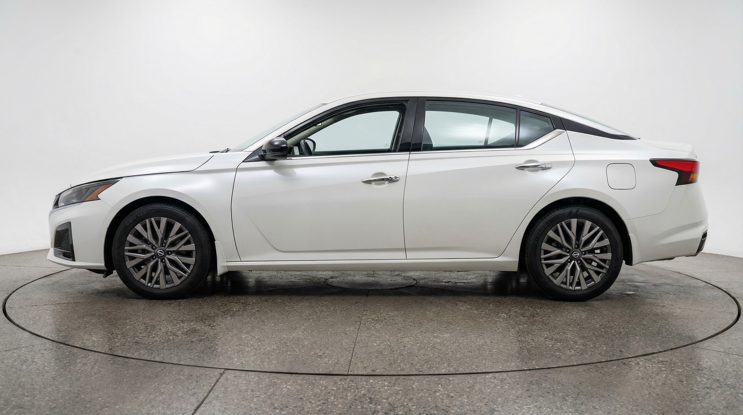 Thumbnail: 2025 Nissan Altima - 4