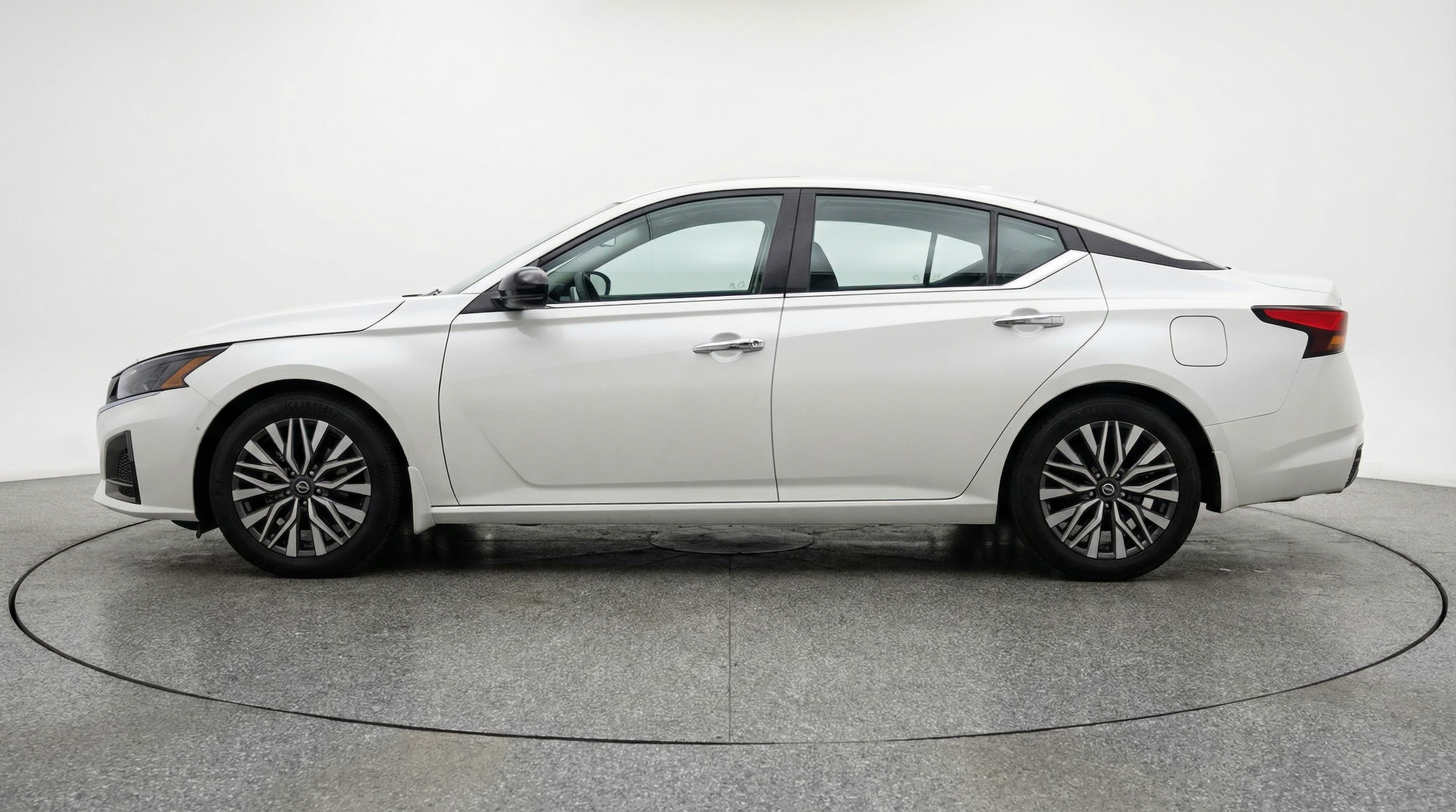 Thumbnail: 2025 Nissan Altima - 4