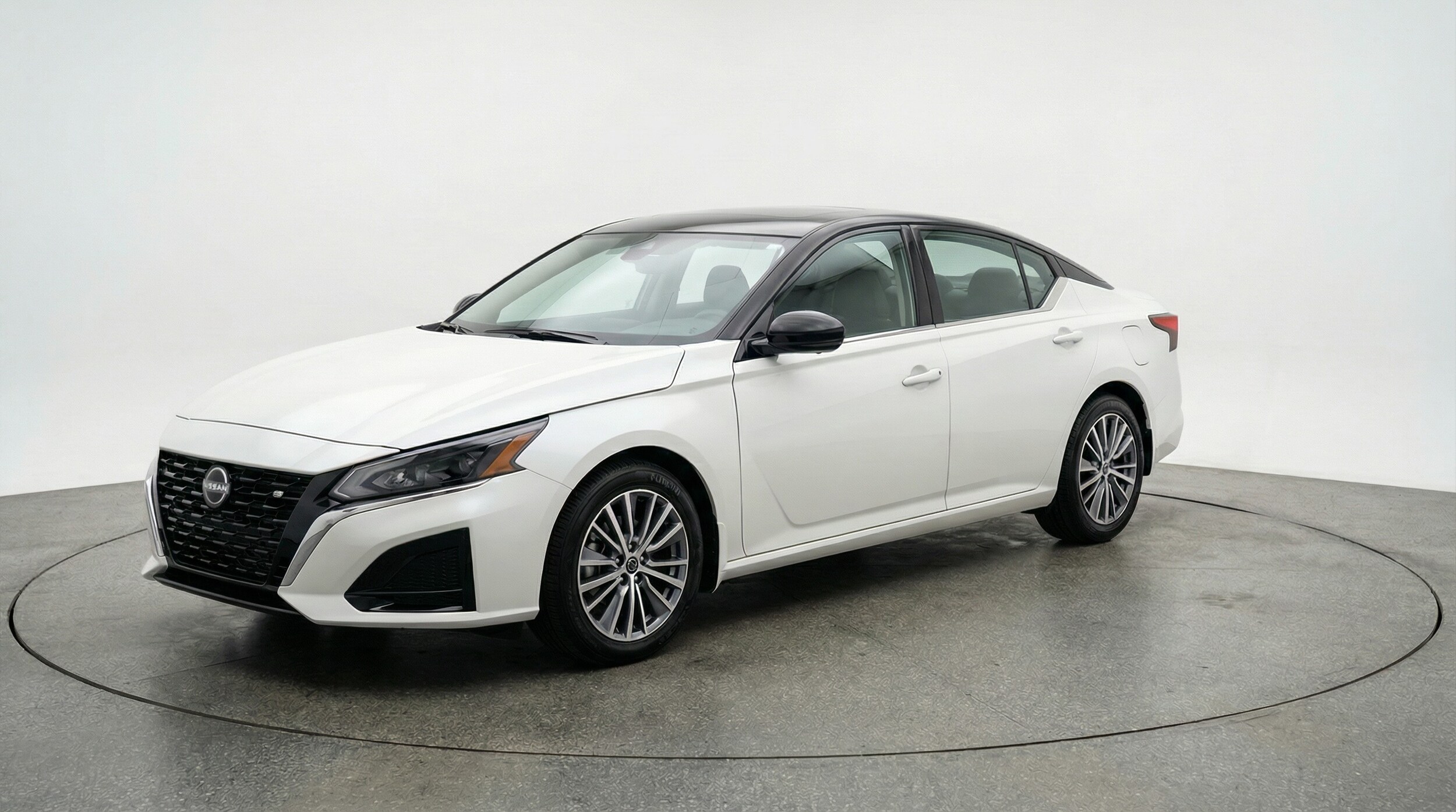 Thumbnail: 2025 Nissan Altima - 3