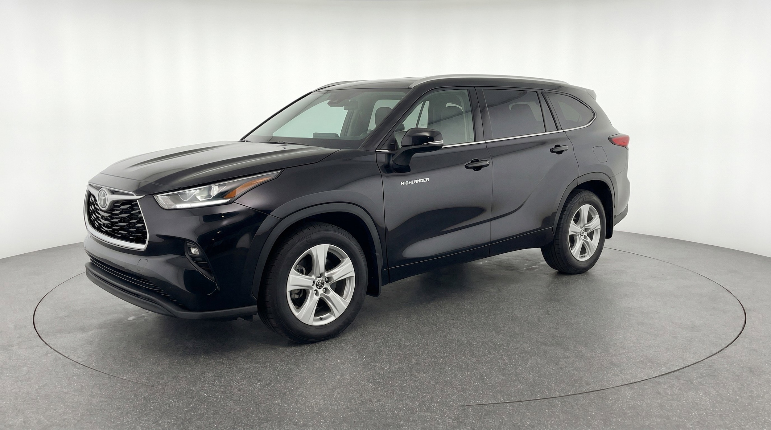 Thumbnail: 2025 Toyota Highlander - 3