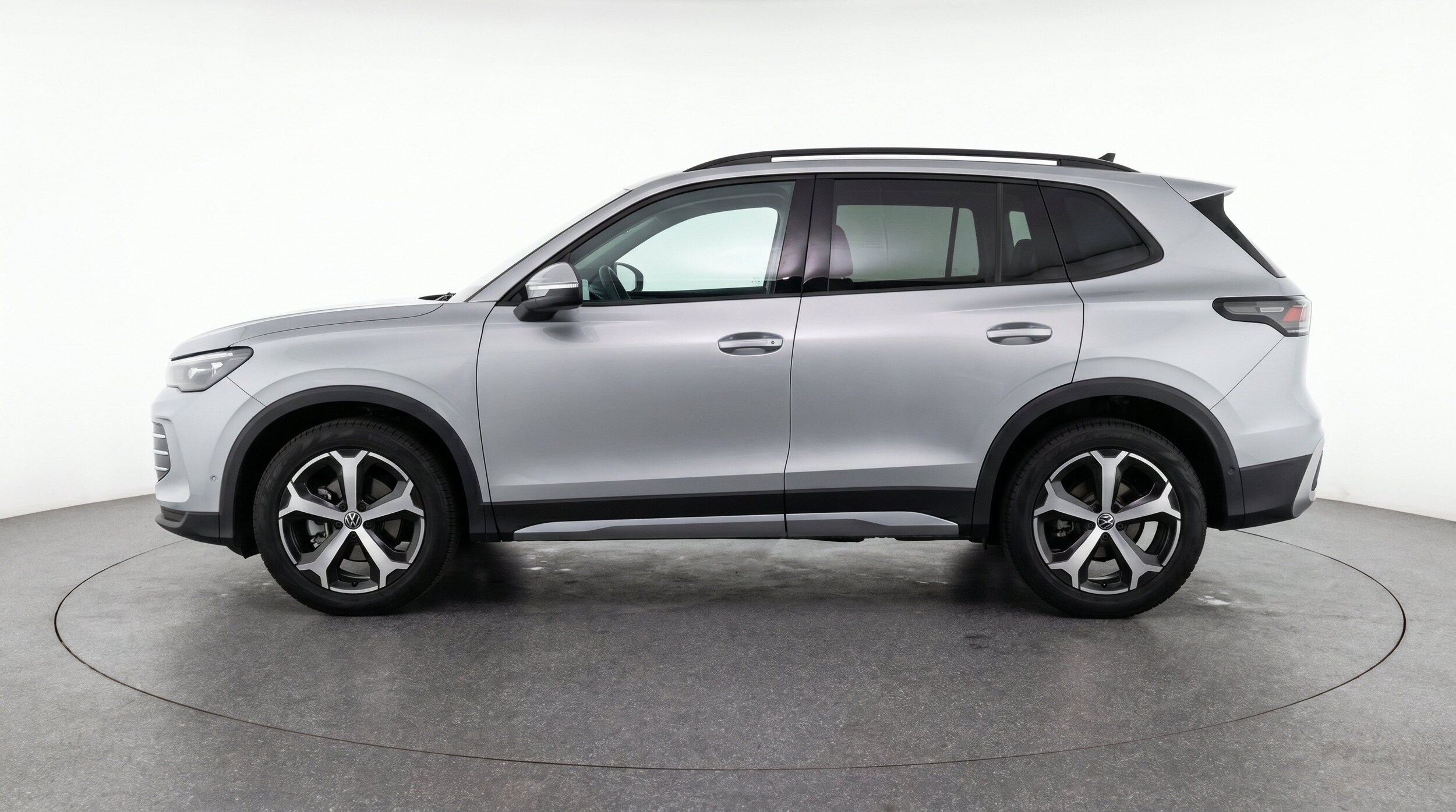 Thumbnail: 2026 Volkswagen Tiguan - 5
