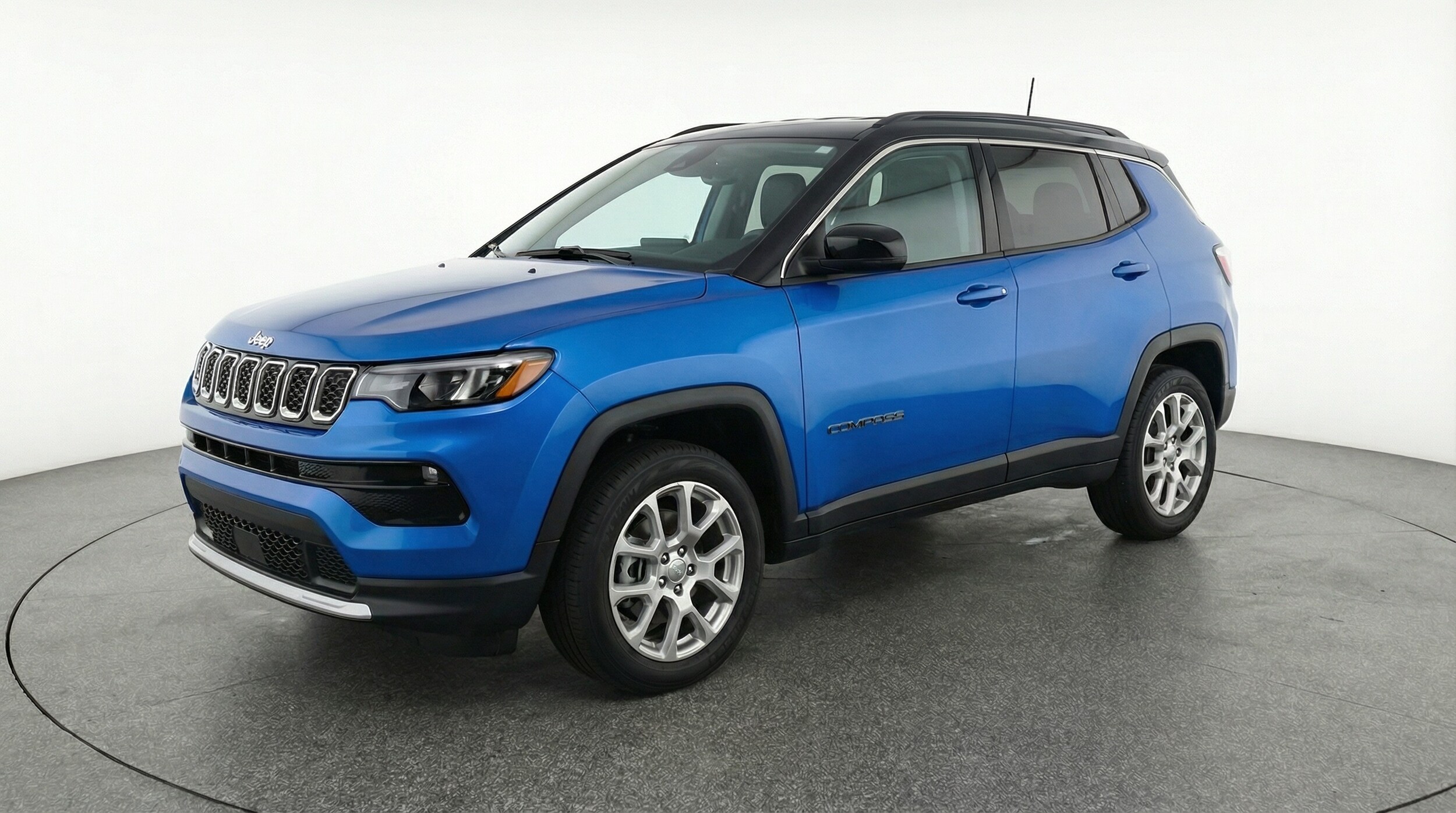 Thumbnail: 2025 Jeep Compass - 3