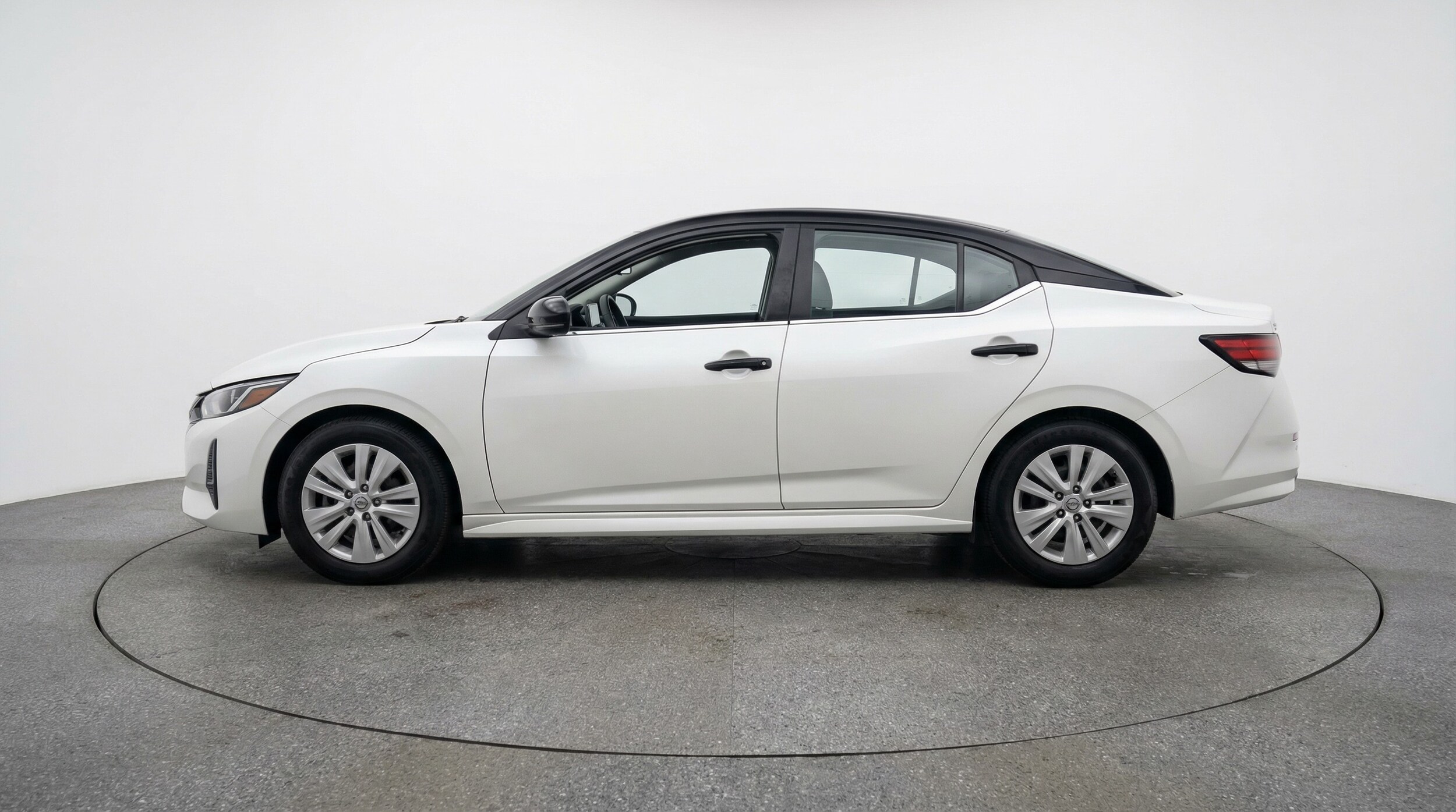 Thumbnail: 2025 Nissan Sentra - 4