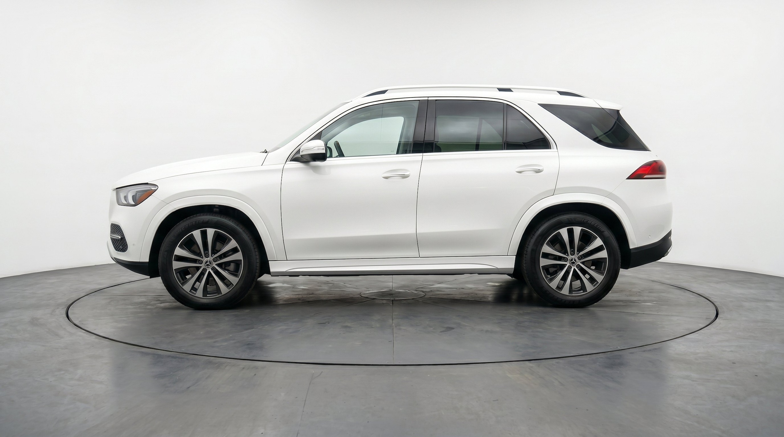 Thumbnail: 2026 Mercedes-Benz GLE - 5