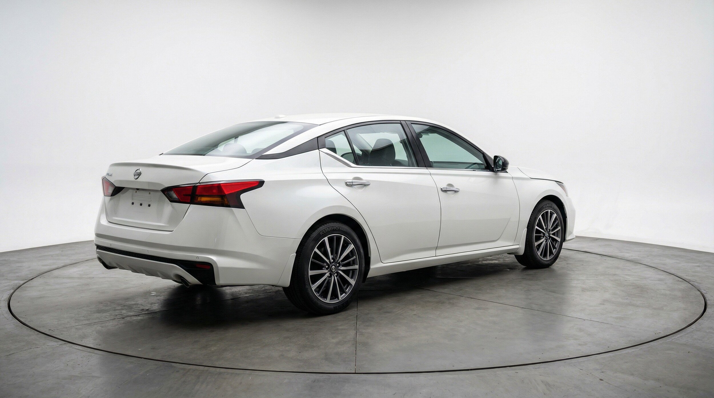 Thumbnail: 2025 Nissan Altima - 9