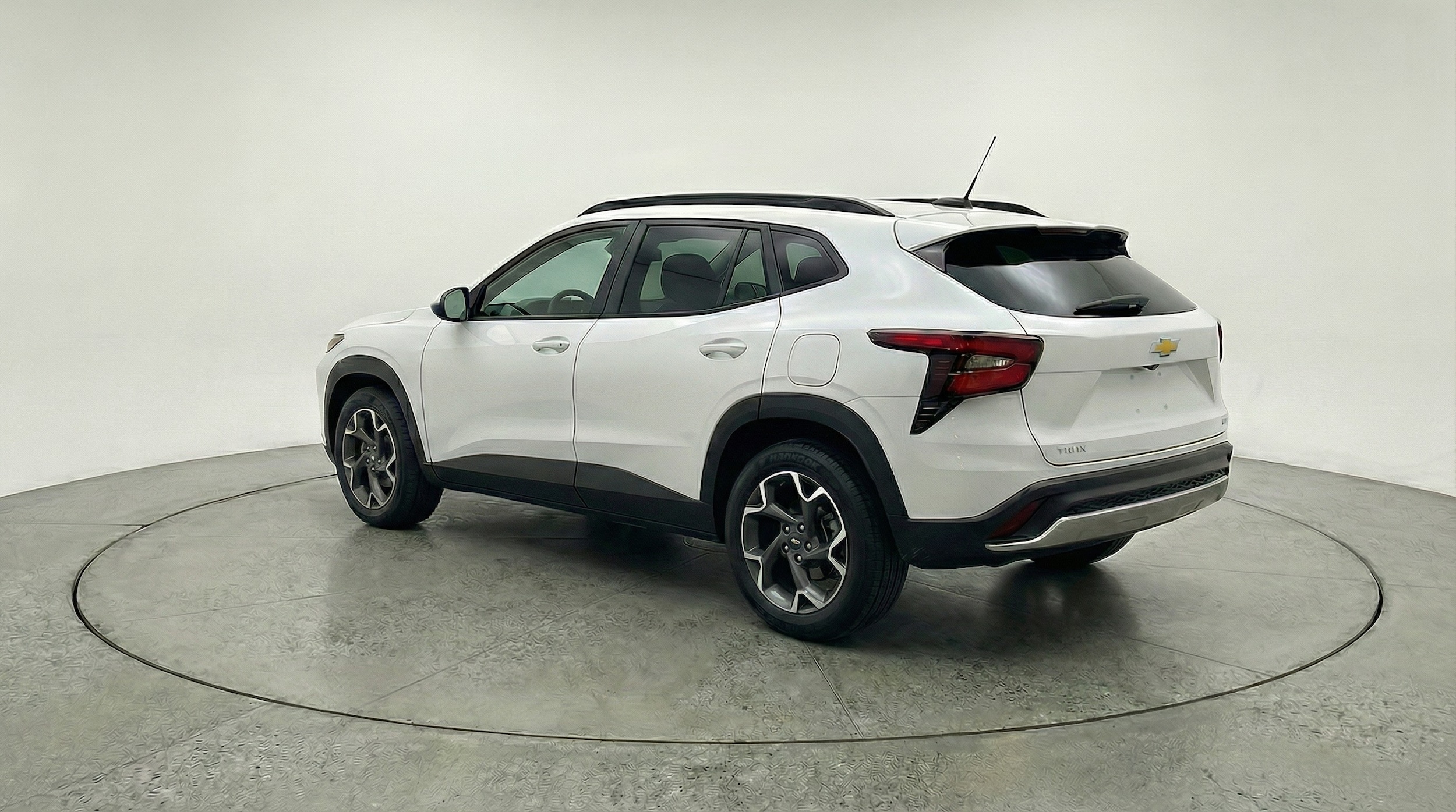 Thumbnail: 2025 Chevrolet Trax - 5