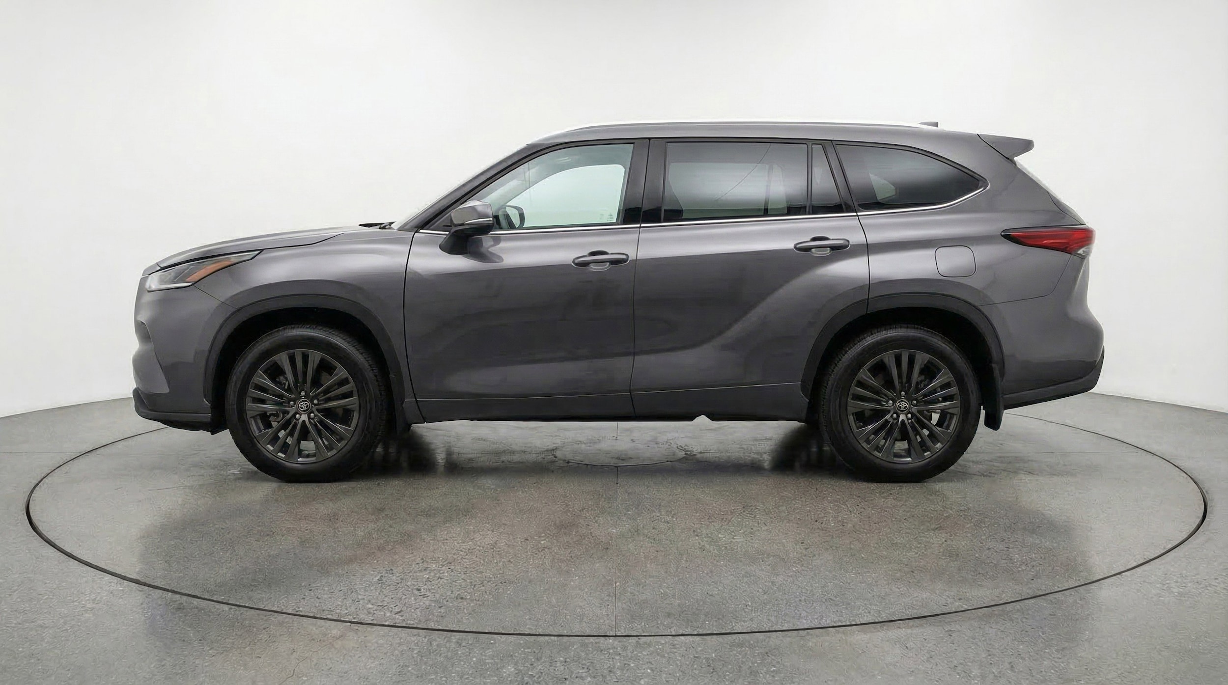 Thumbnail: 2025 Toyota Highlander - 5