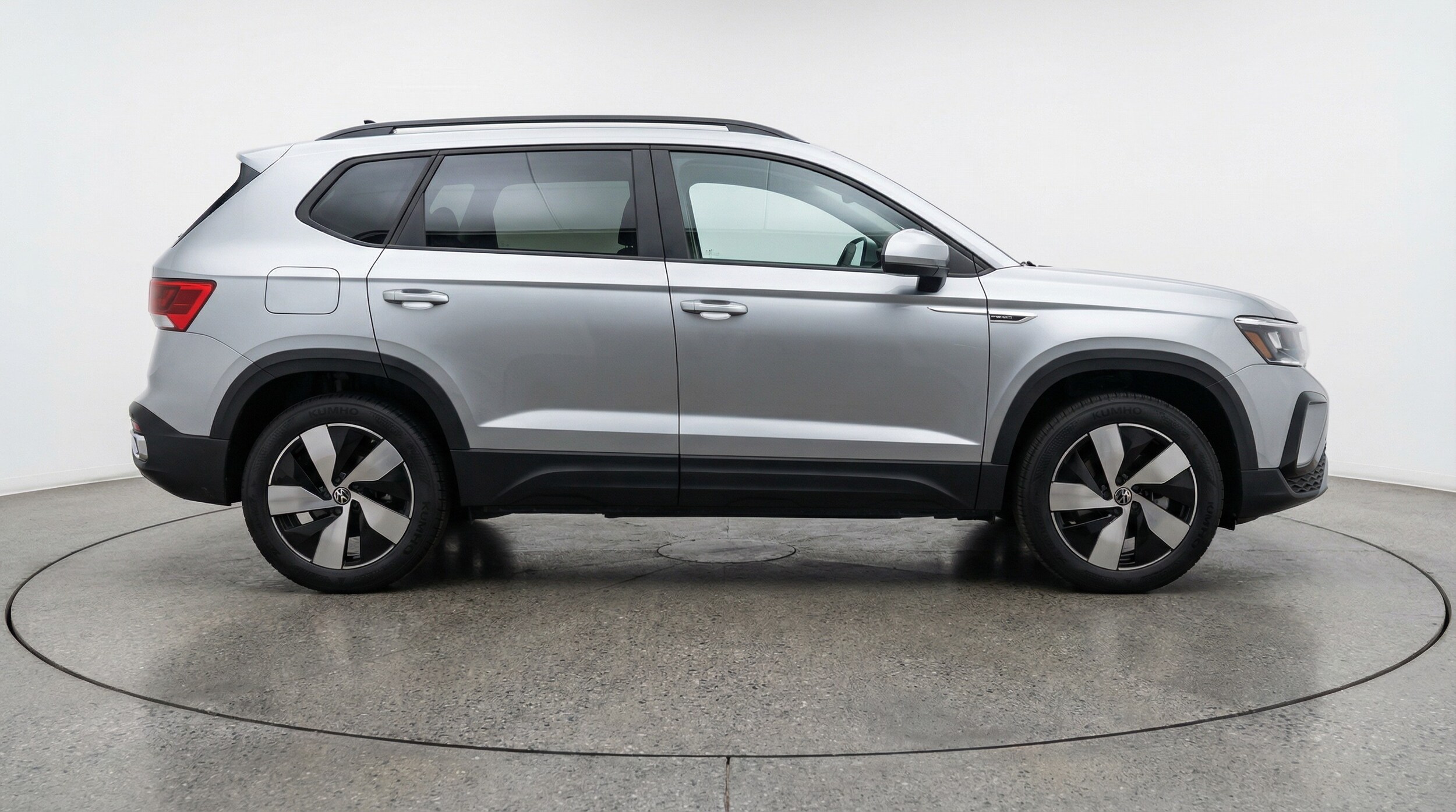 Thumbnail: 2025 Volkswagen Taos - 8