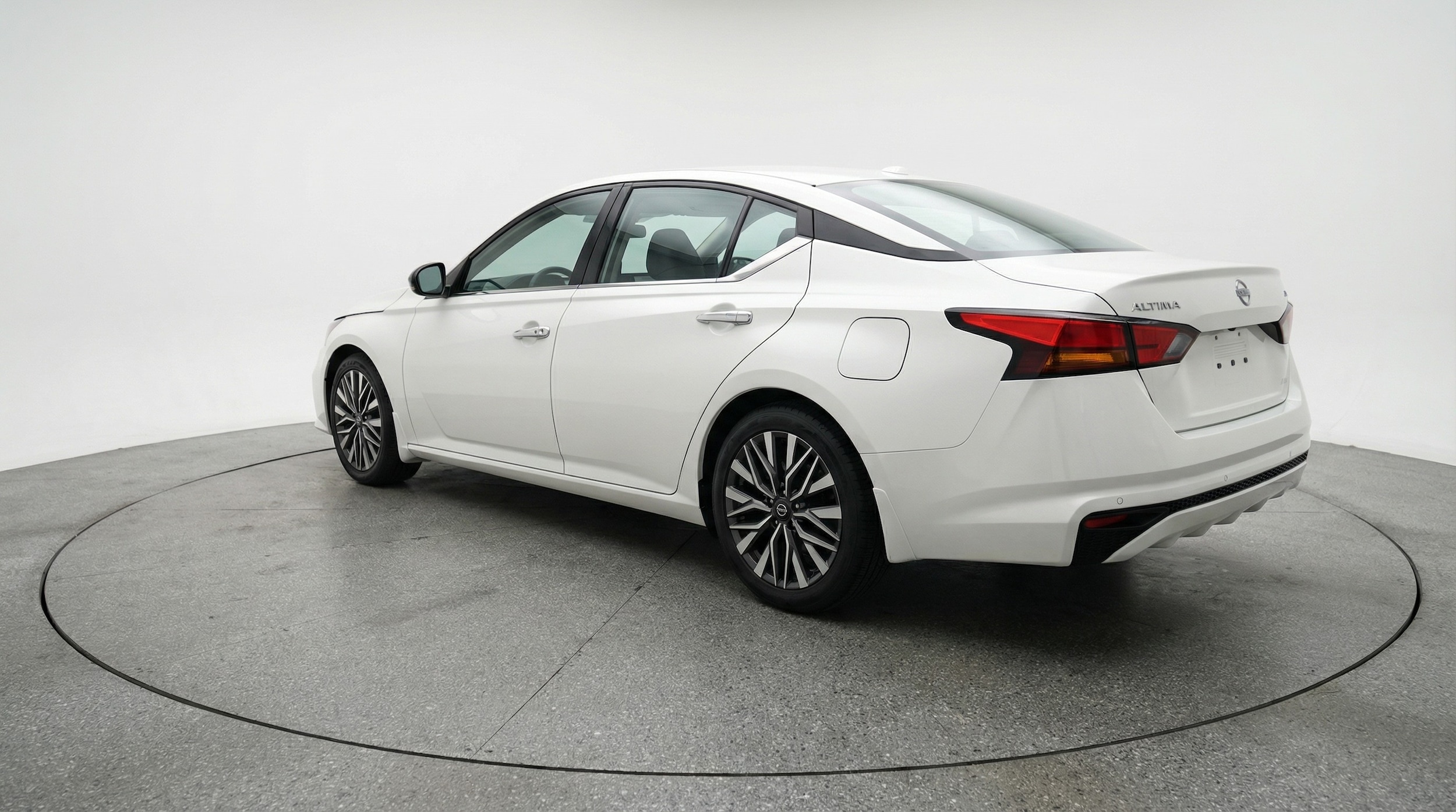 Thumbnail: 2025 Nissan Altima - 5