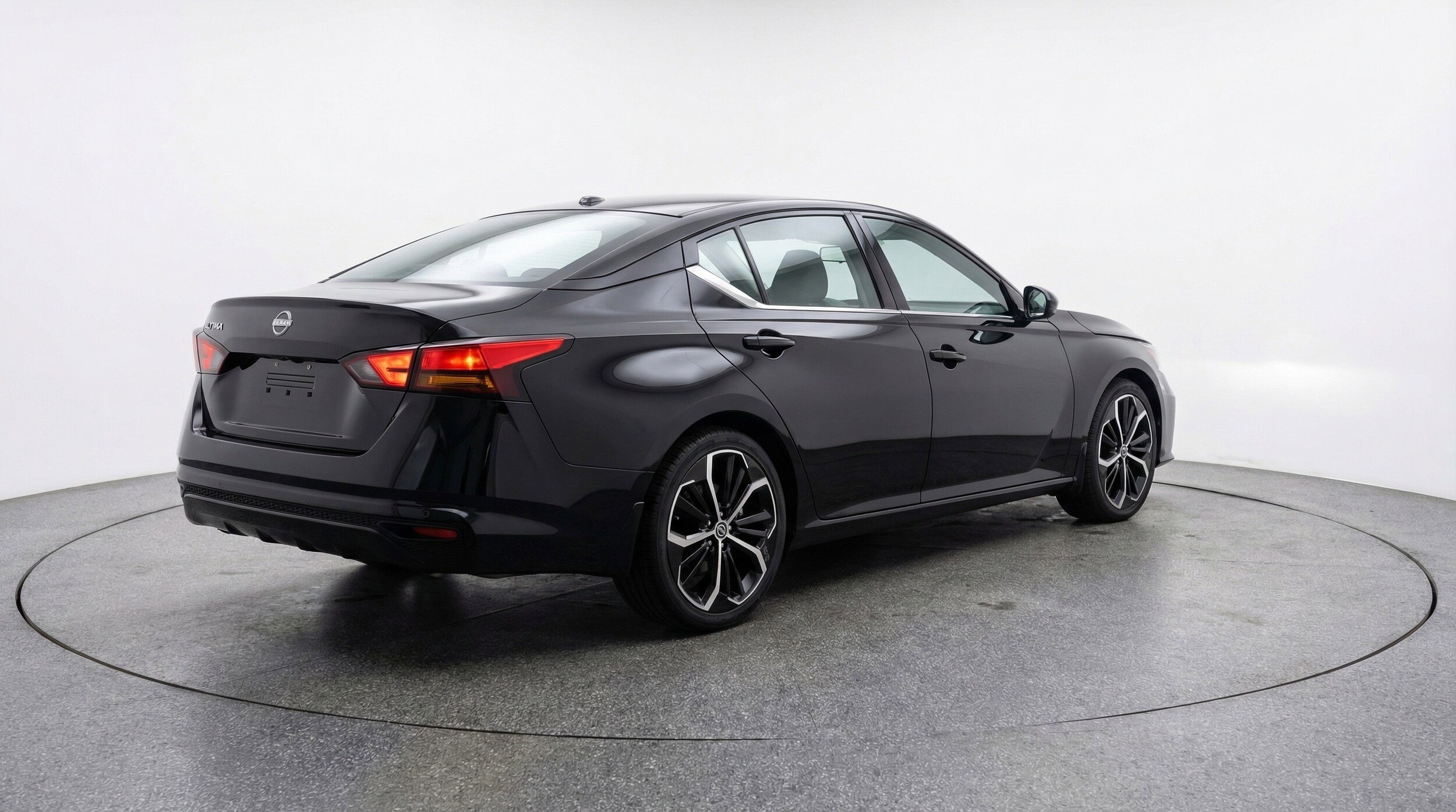 Thumbnail: 2025 Nissan Altima - 9